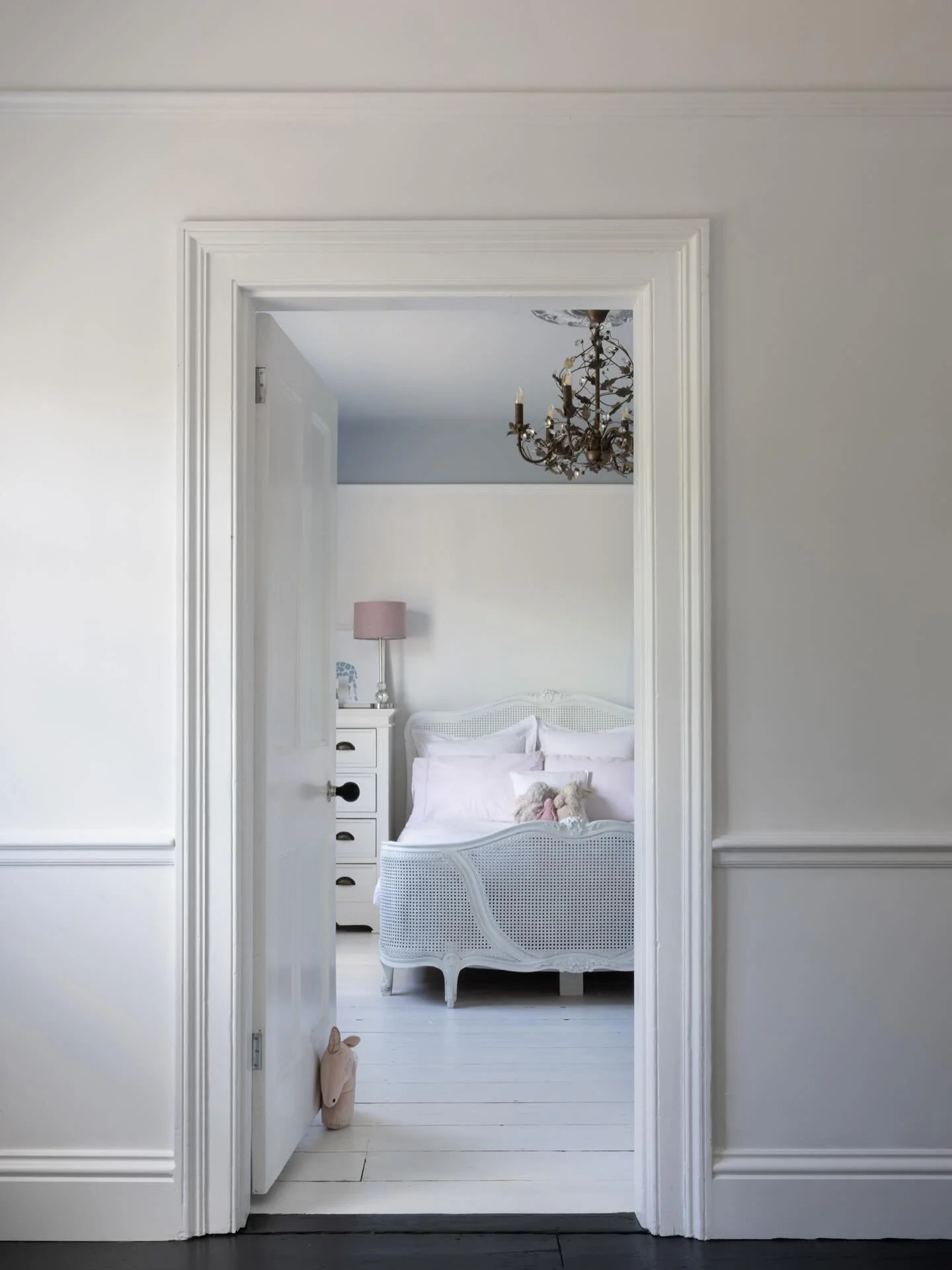 Forever blue skies for a little girl&rsquo;s bedroom. 

Swipe to see this Before. We found vodka, ciggies and condoms in the wardrobes when we ripped out 🤢. Vodka and ciggies were empty. Condoms were still in their packets thankfully!!!

Shere Madne