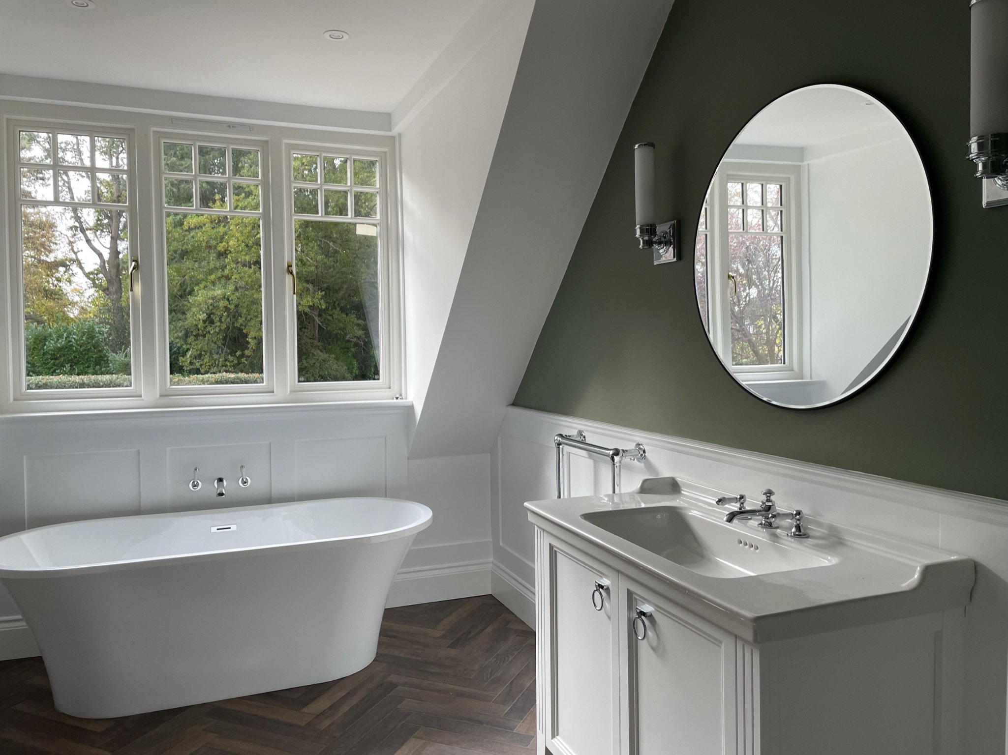 Hollies Bath 2 Wide.jpeg