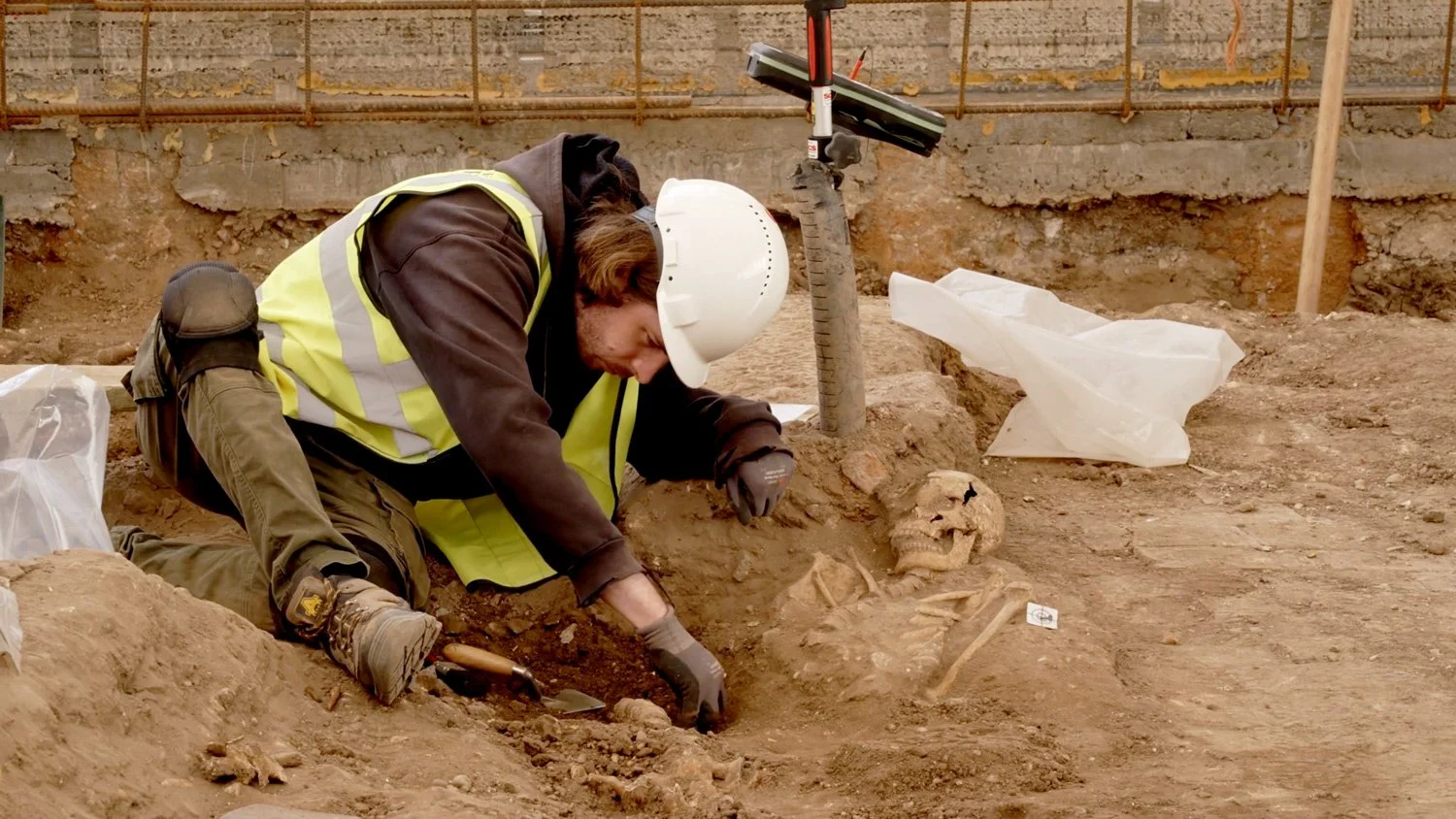 Archaeological discoveries at Leicester Cathedral | Project Film