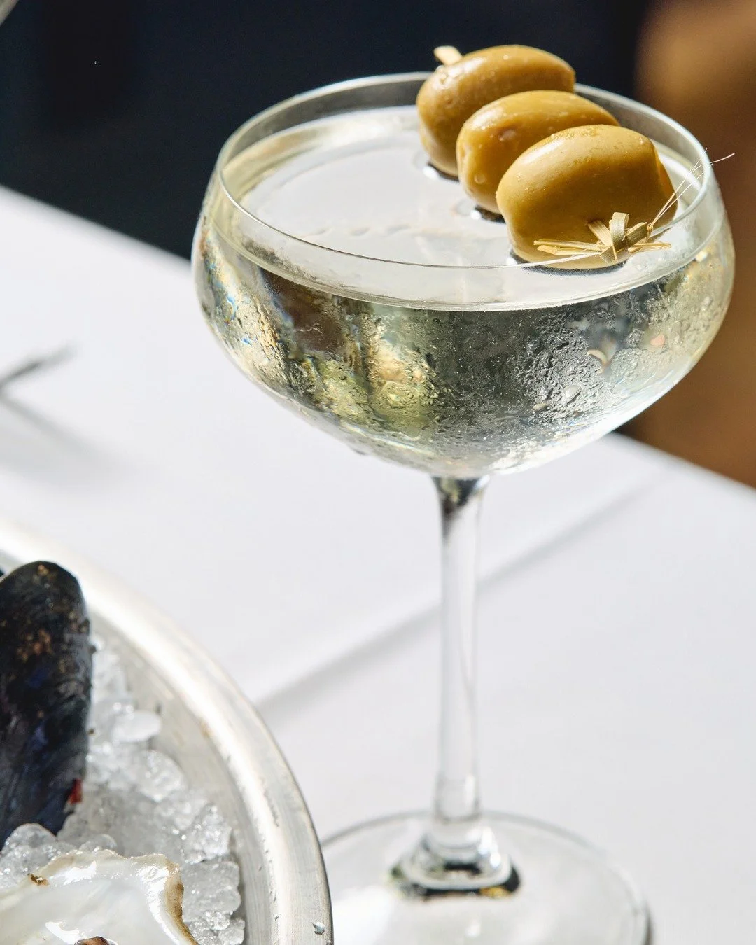 Oyster Martini No. 3 | Ostreida oyster vodka, dry vermouth, kombu, and orange bitters.

📸 @briansamuelsphotography