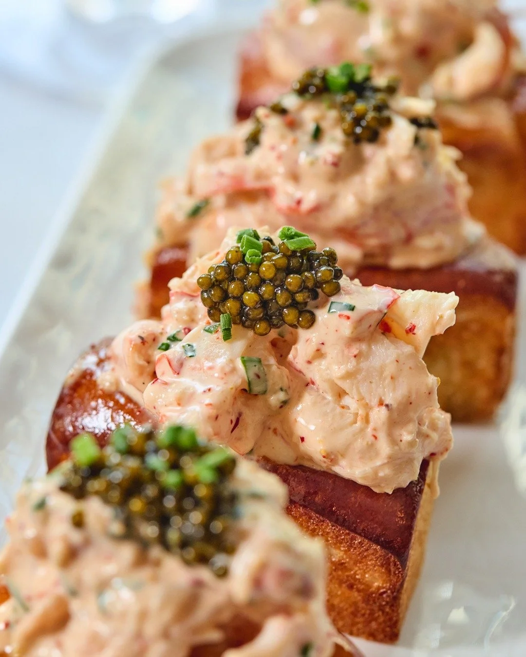 Hello, weekend 🍸 Join us for Dine Out Boston, served at lunch and dinner, and don&rsquo;t miss our daily Caviar Hour (3-6pm): think chef&rsquo;s favorite bites, each finished with a touch of caviar. Walk-ins are always welcome, reservations are enco