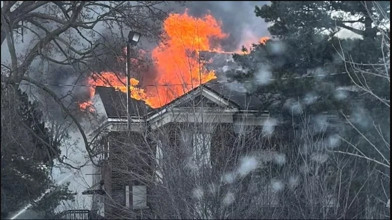 ANTIGUO HOSPITAL DE LONDON ES DEVASTADO POR INCENDIO