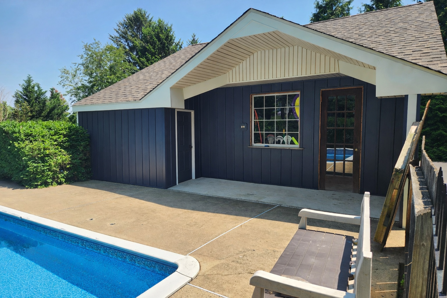 Board and Batten Siding Installer