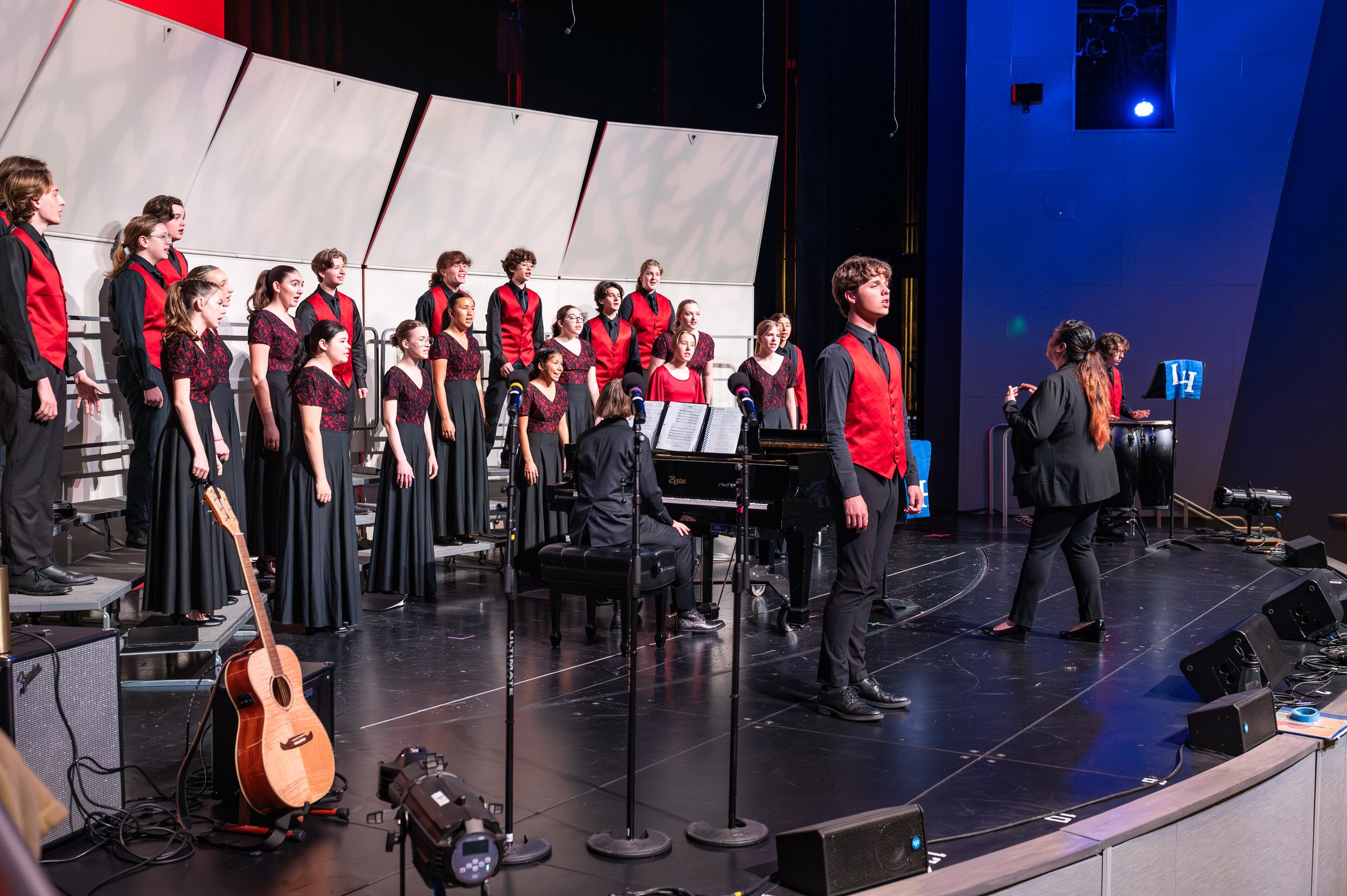 fjuhsd choral showcase-37.jpg