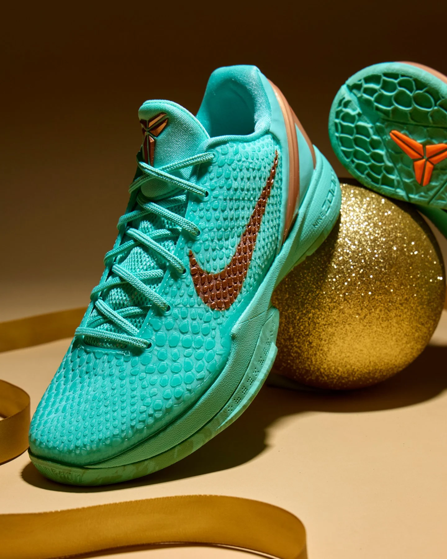 20251124_FTL_NIKE_KOBE6_STATUEOFLIBERTY_TURQ_4x5_3_ME.jpg