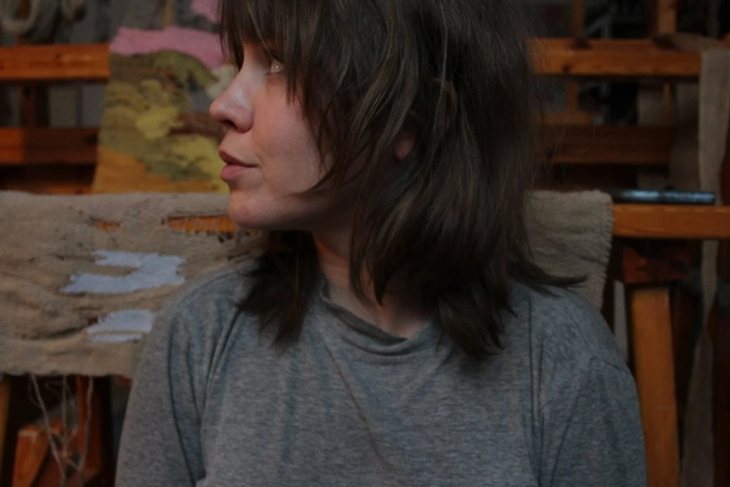 h&aring;rcheck, s&aring; snabbt det v&auml;xer och krusar. den r&ouml;da fl&auml;tan begravde jag i ett &auml;ppeltr&auml;d, men nu t&auml;nker jag att h&aring;ret varit som gnistrande koppartr&aring;dar i en v&auml;v. synd att allt redan f&ouml;rmul