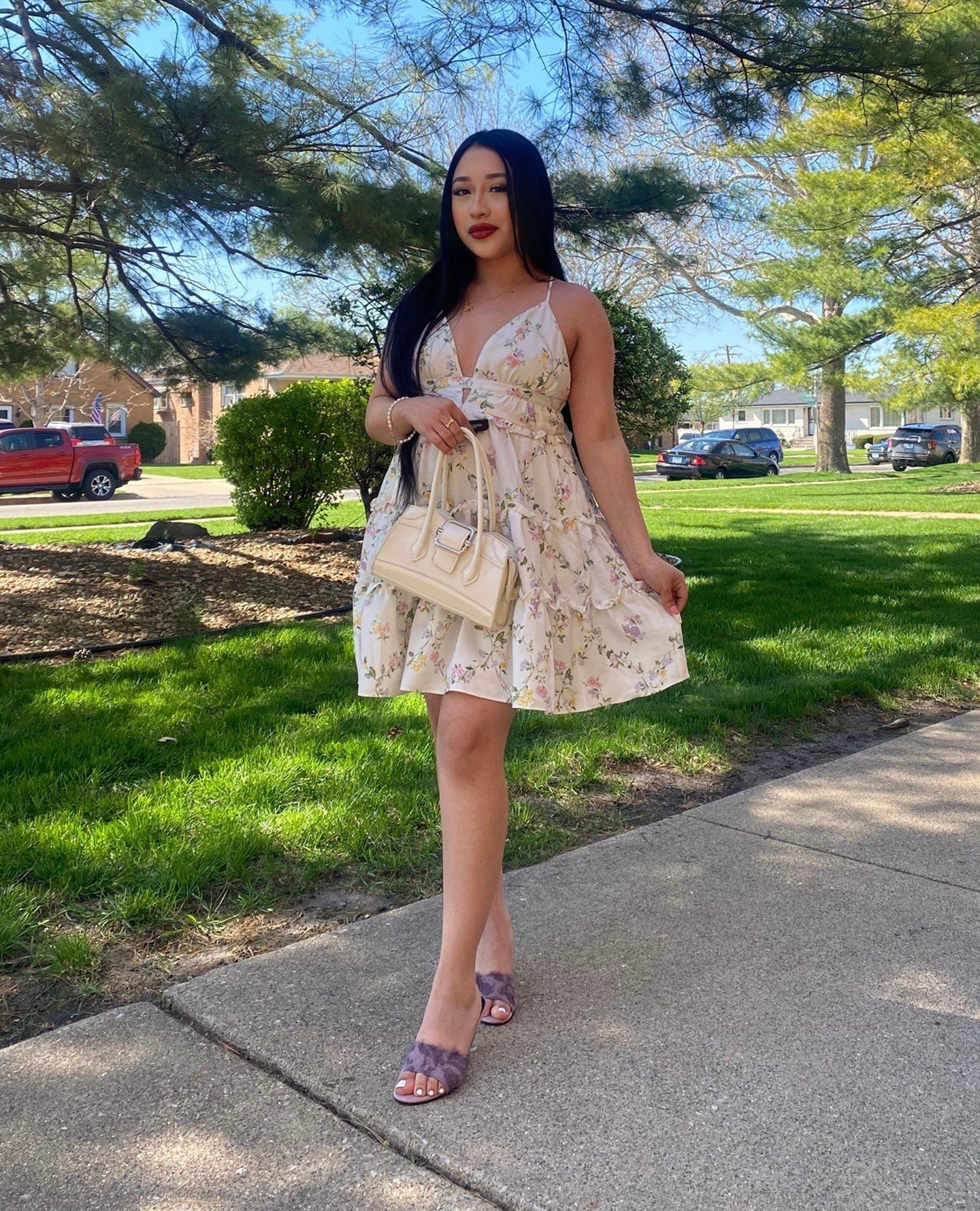All the dreamy spring vibes. 💐 Beauty, @elenastylee wearing our [x]. Tap for outfit details below - shop her style in-store now! ✨ @discoveryclothing⁠
⁠
Print Linen Tierred Halter Dress: #91919 - $17.99⁠