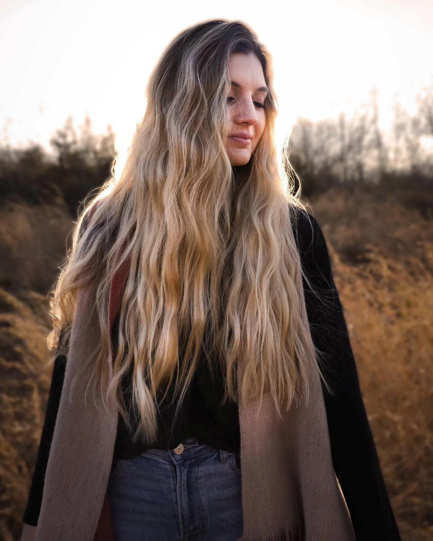 👋🏼 hi, Friend
I&rsquo;m Katie Crowe &mdash; songwriter, worship leader, and wannabe saint 
I&rsquo;ve got a few debut releases coming out soon, and this page is where you will find updates about those as well as glimpses of the spiritual and creati