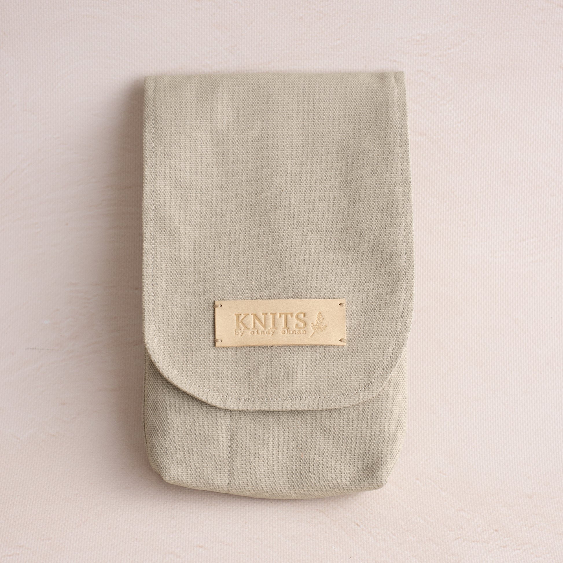 KNITS.case(1).-8.jpg