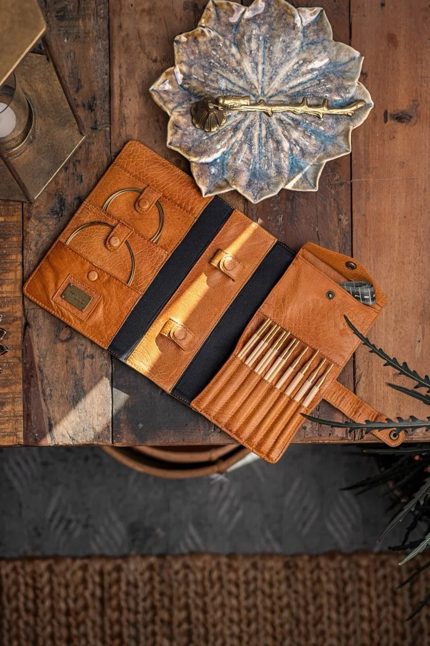 Carita_Binder-Knit-QB-4462-15_1800x1800 Large.jpeg