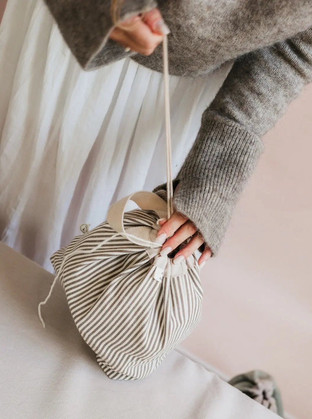 KnitsbyCE_AriaPortraits-47(2).jpg