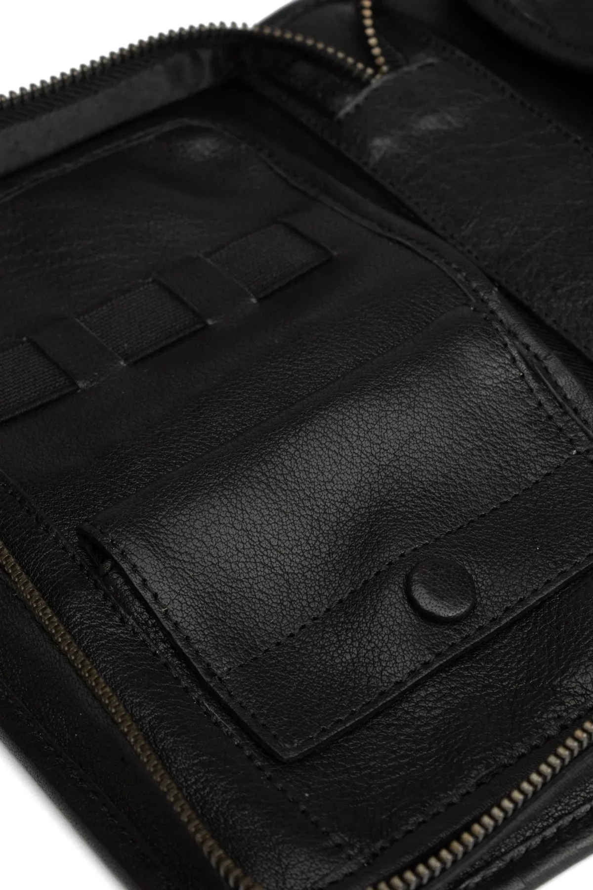 Effi_Case-Embroidery-QB-4388-Black-18_1800x1800.jpeg
