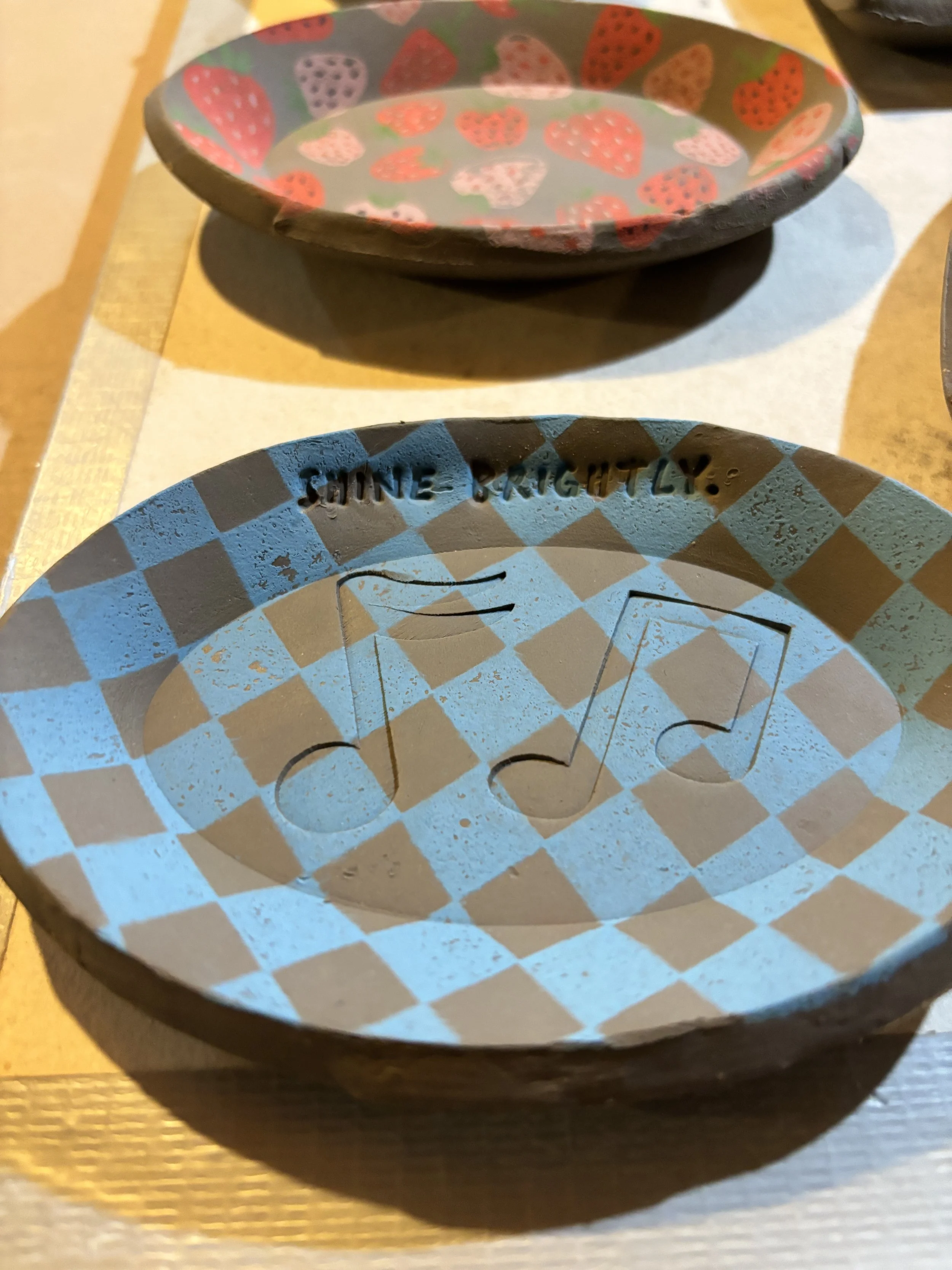 Kids Make a Serving Plate with Underglaze Transfers Summer Series