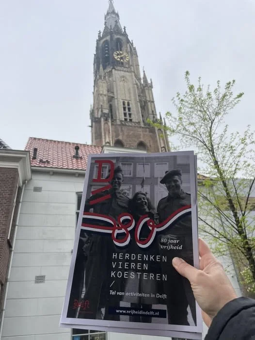 Donderdag 8 mei, 120 deelnemers Defilé