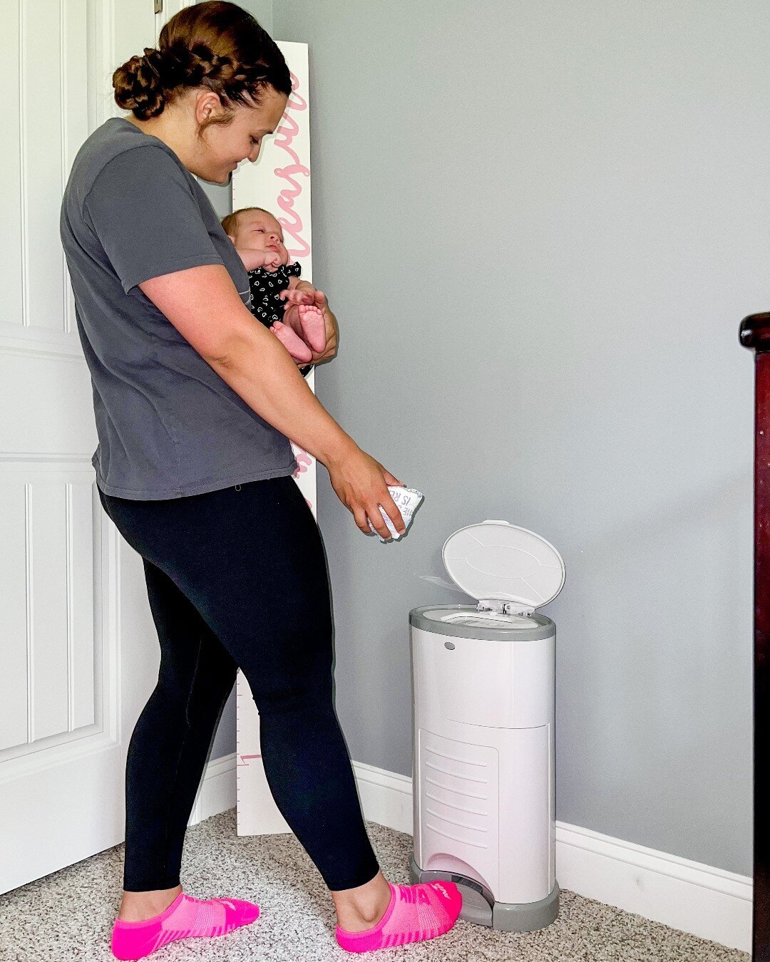 &quot;As a mom of a newborn, I was shocked to learn that you will change 6000-9000 diapers before your child is potty trained! I knew I had to find a product that would make disposing of them a breeze. D&eacute;kor Hands-Free Diaper Pails are designe