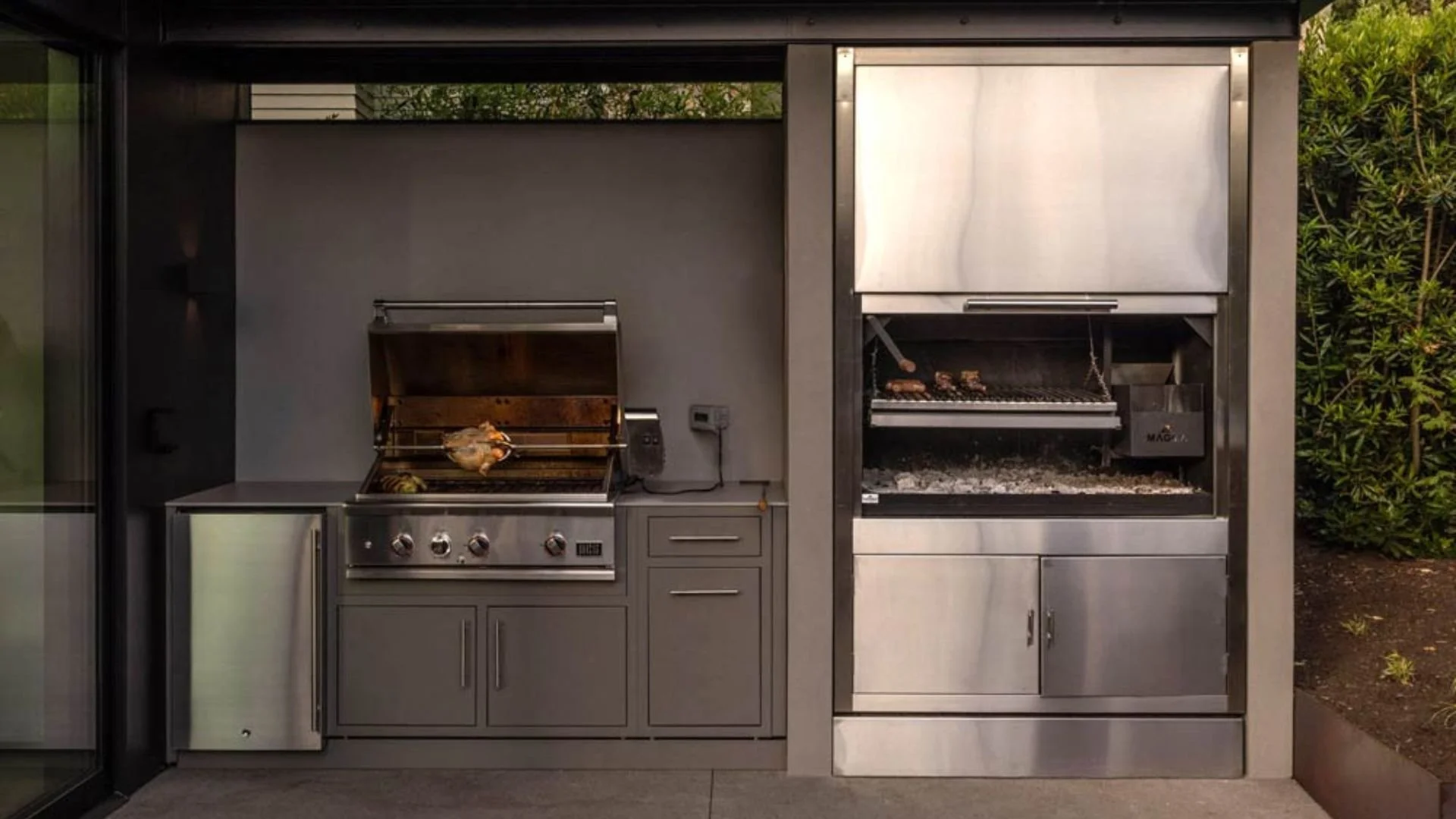 modern stainless steel outdoor kitchen