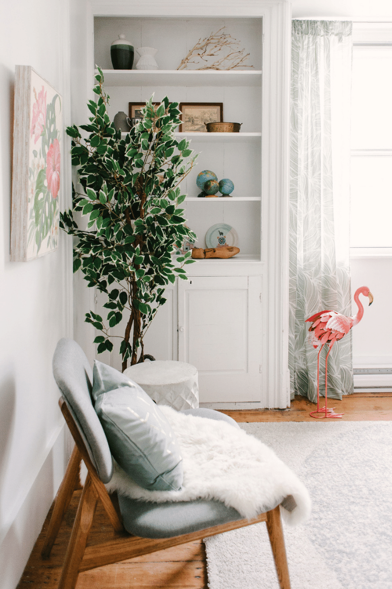 Toronto-Interior-Decorator-Living-Room-Mary-Street-Guesthouse (25).png