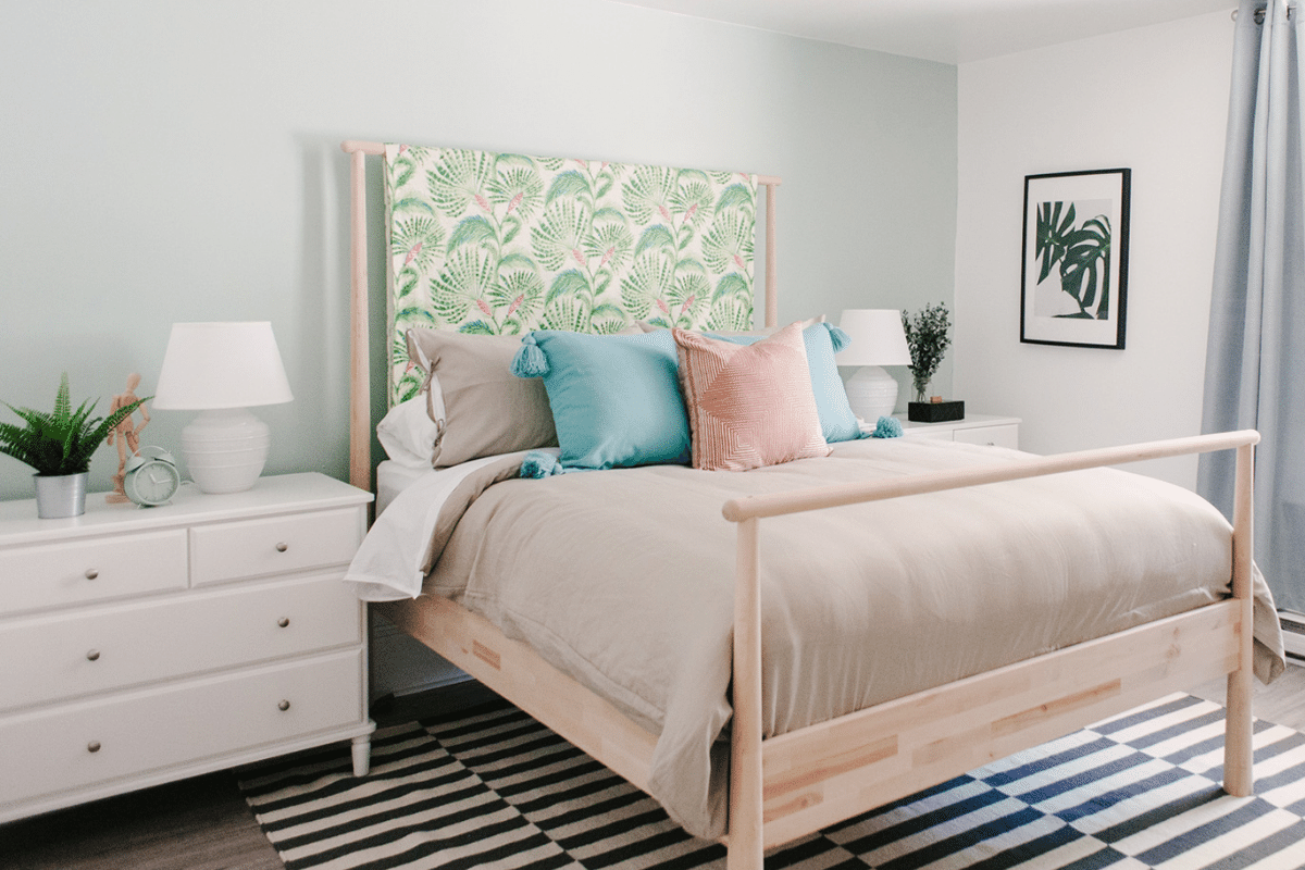 Toronto-Interior-Decorator-Living-Room-Mary-Street-Guesthouse-b.png