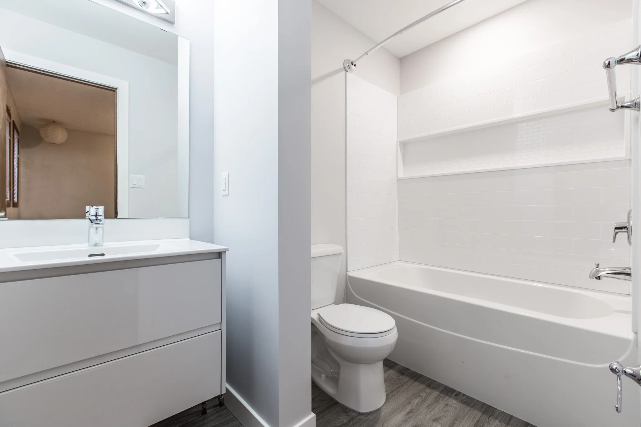 "Hudson" 2 Spec Bathrooms