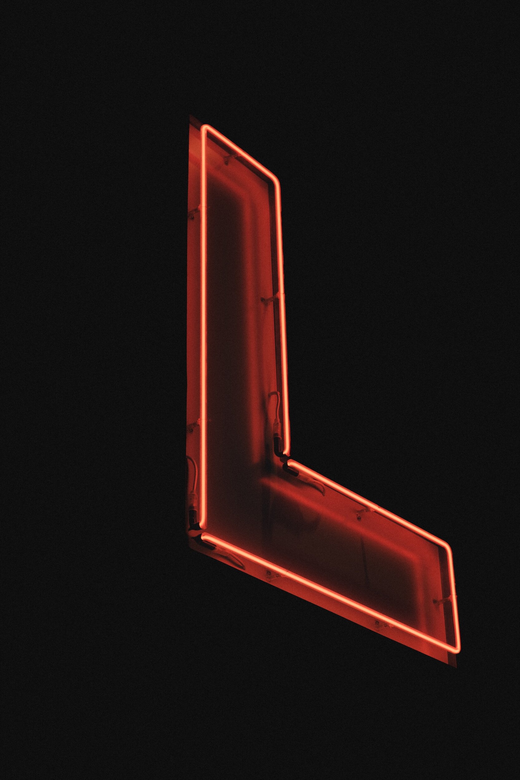 L