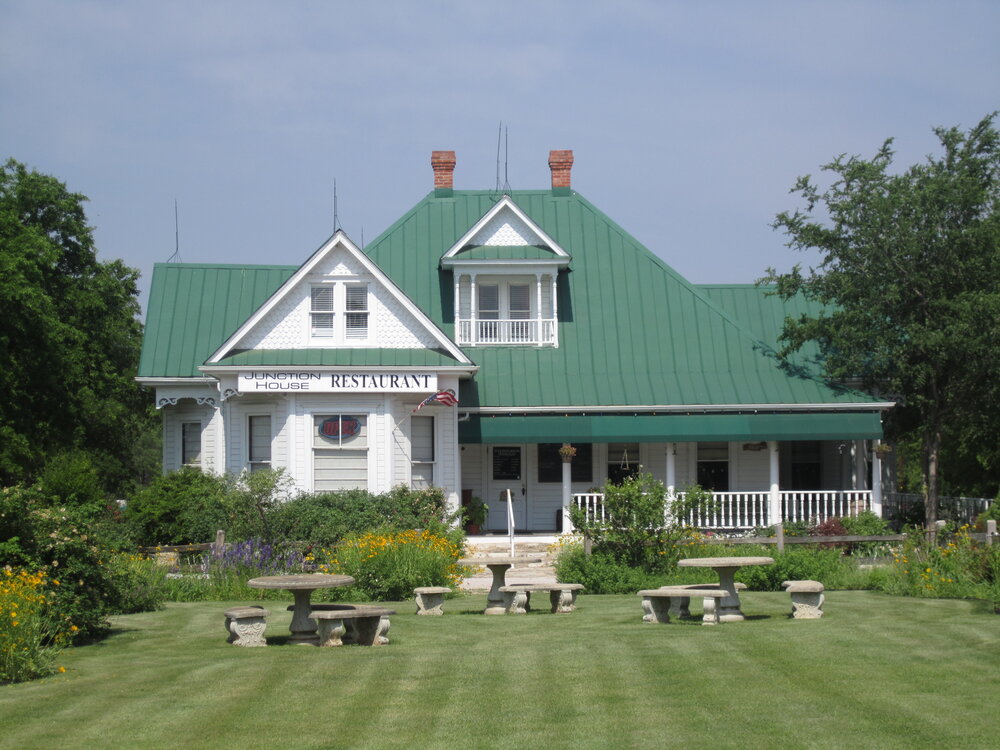 Junction_House_Restaurant,_Kingsland,_TX_IMG_1939.jpg