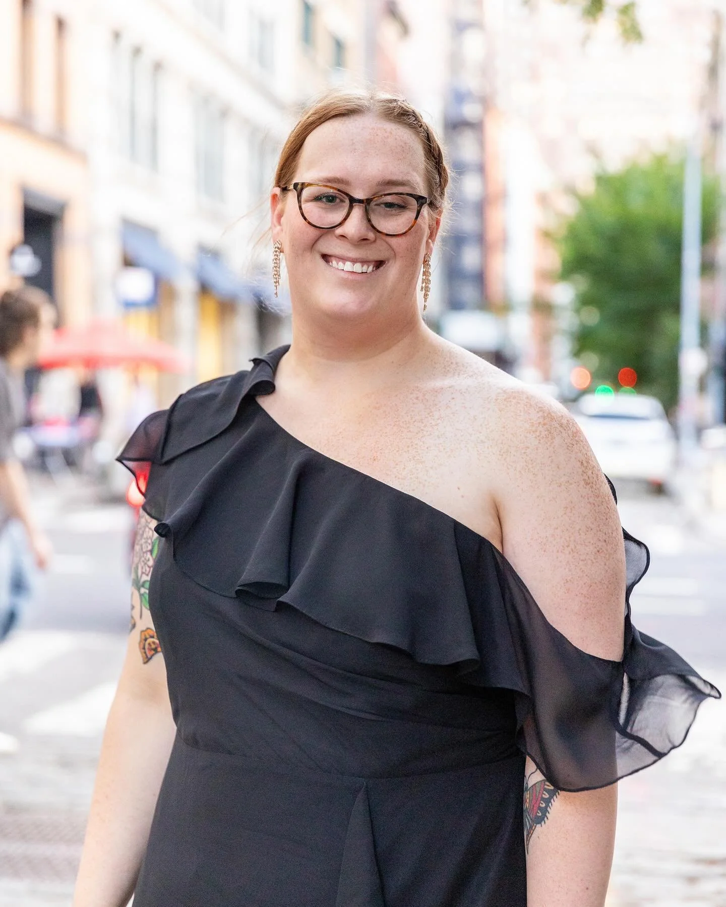 Had some much fun celebrating @jeffreyampratwum with the best crew at the @hiveandcolony NYFW Hive House! 🌆🥂

📸 @mjgentle