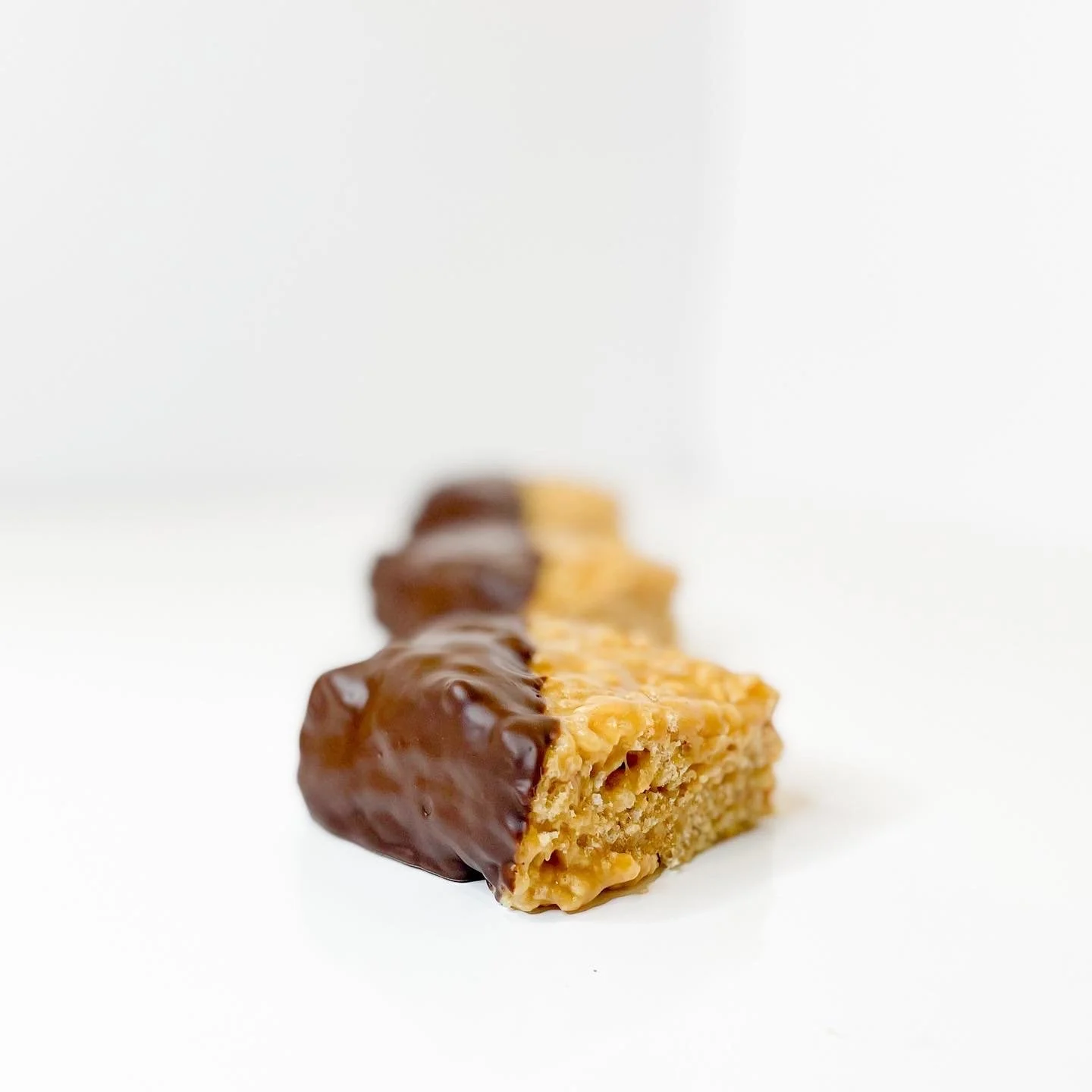 PEANUT BUTTER RICE CRISPY (1).jpg