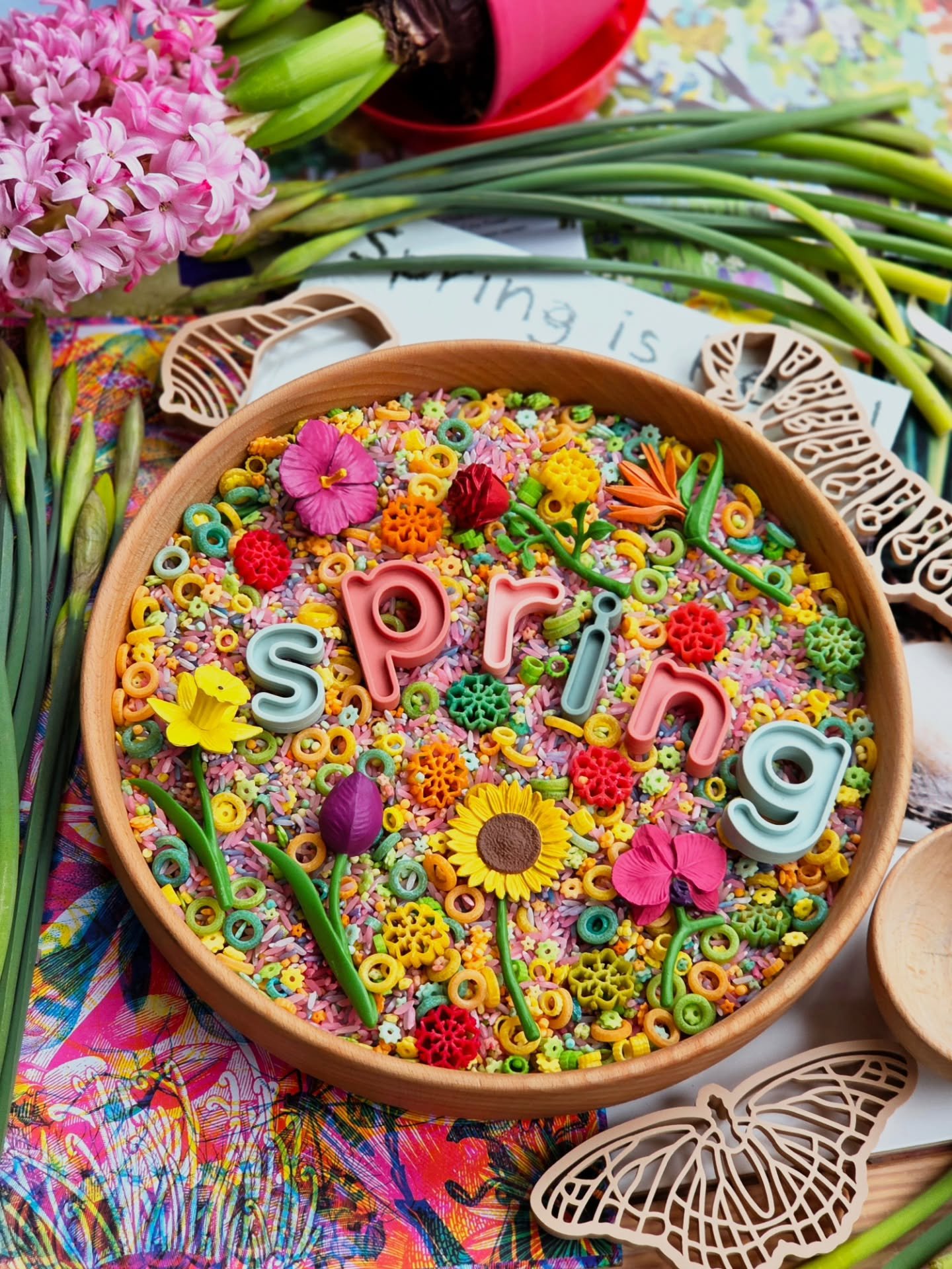 🌸🌿 SPRING JOY is here! 🌿🌸
Our brand new Spring Joy Sensory Base has arrived. Bursting with fresh, cheerful colours ans ready to brighten your spring invitations to play.

Now available at www.rainbowplaysets.co.uk 

Tag us in your spring setups, 