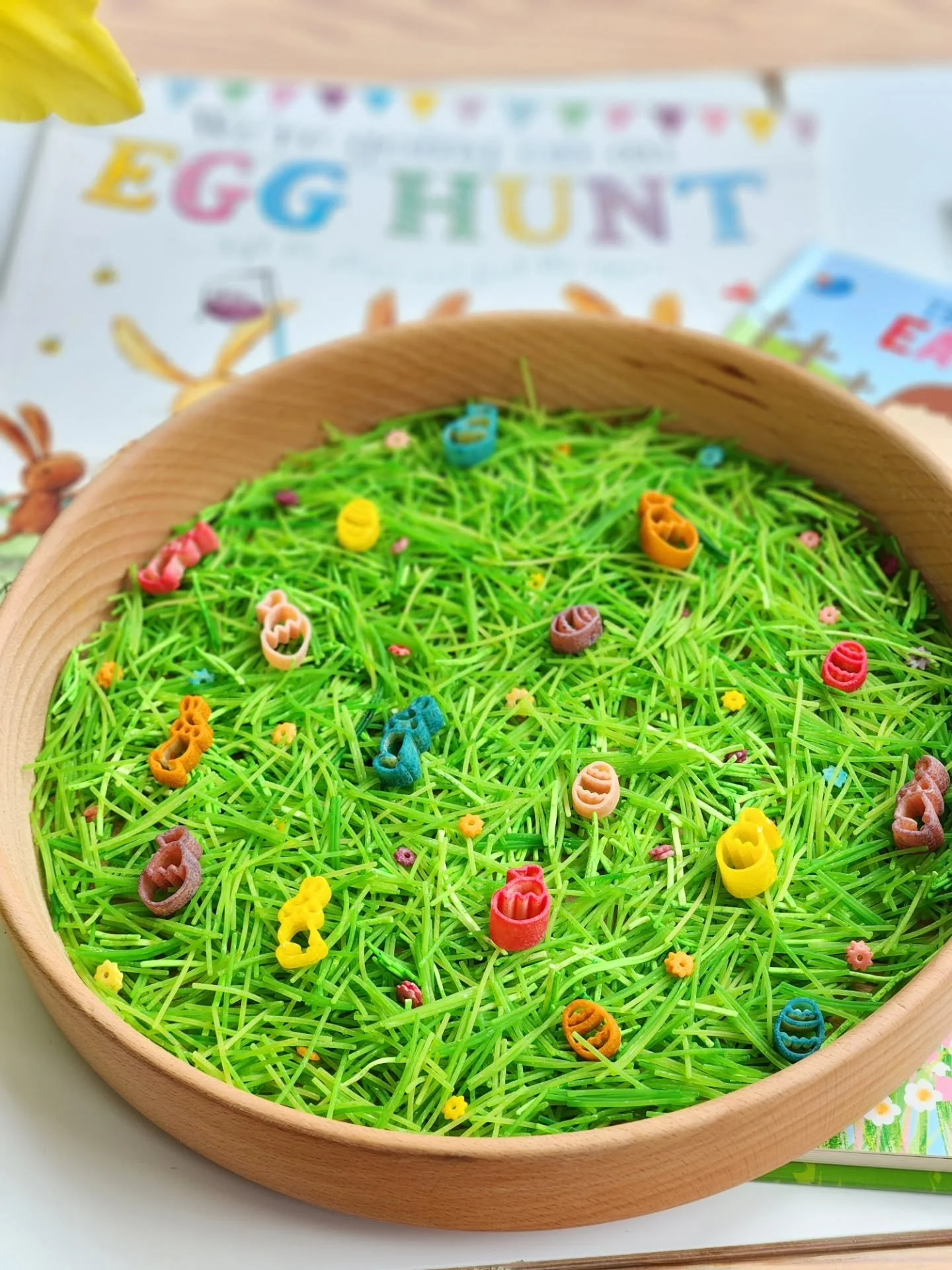🐣🌈 Easter Hunt Sensory Base 🌈🐣

Add some springtime magic to your little one's play! Perfect for sensory trays, egg hunts, scooping, pouring, and imaginative small world play. 🥚✨

🐰 Available now at www.rainbowplaysets.co.uk

#EasterPlay #Senso