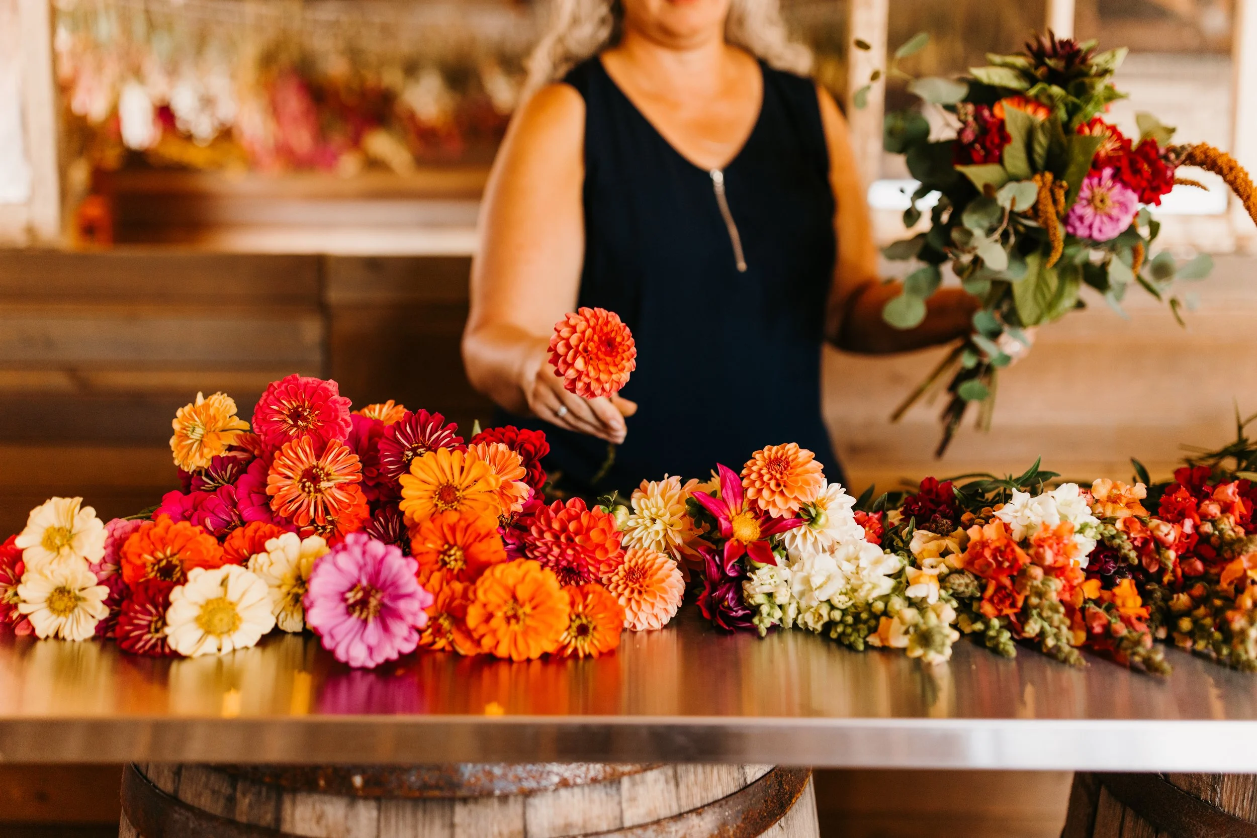 Heap Acres is a local specialty cut flower farm and vineyard in Warren Co. Missouri, that is finding a way to brighten your day!  We specialize in fresh flowers, dried flowers, grapes, and u-picks.
