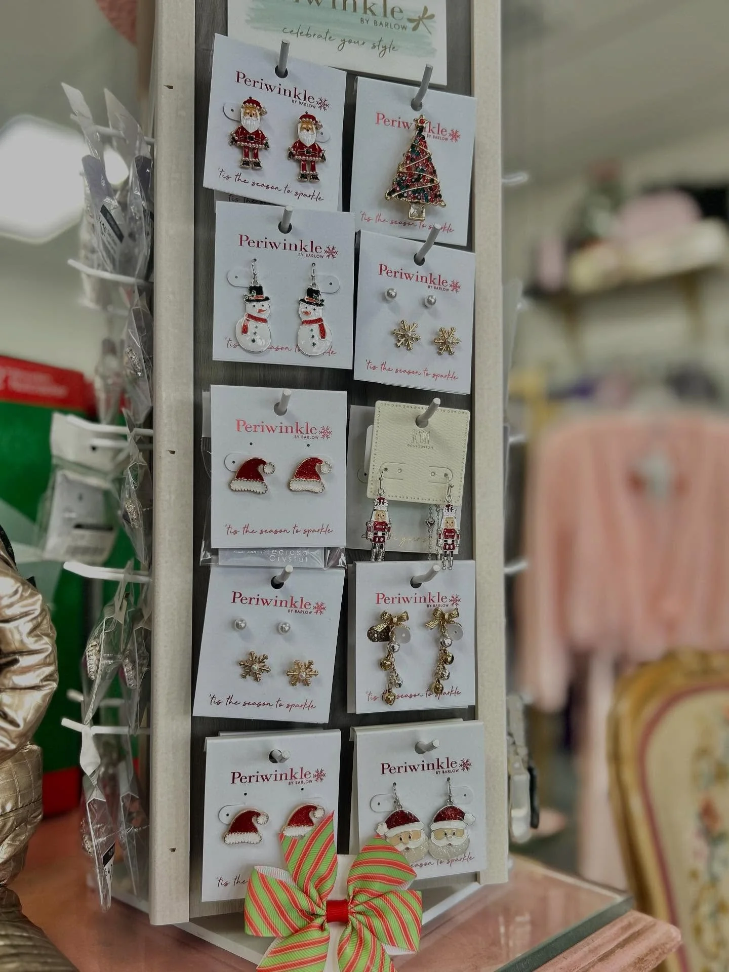 🎁 Holiday shopping just got better ✨
Spend $100+ and receive a FREE holiday gift &mdash; socks, hair accessories, or earrings 🎄
Stop in and enjoy!!
&bull;
&bull;
#TutusAndRibbons #HolidayShopping #DanceWearBoutique #ChristmasShopping #SATX