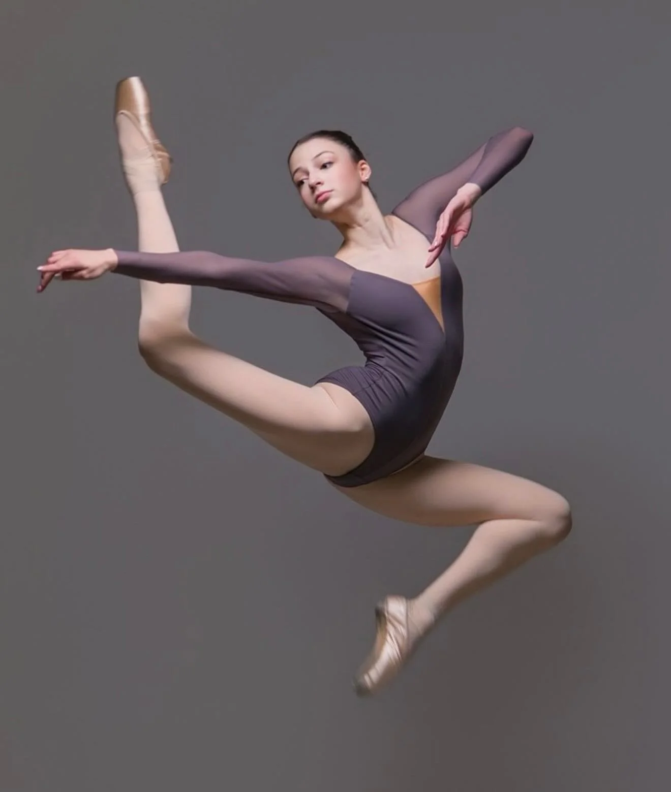 There is nothing we love more than seeing our dancers confident, strong, and shining in pieces they found right here at T&amp;R 💕

This gorgeous dancer is wearing @nikolayworld Carlotta Leotard 

Want to be featured next?
Tag @tutus_and_ribbons in y