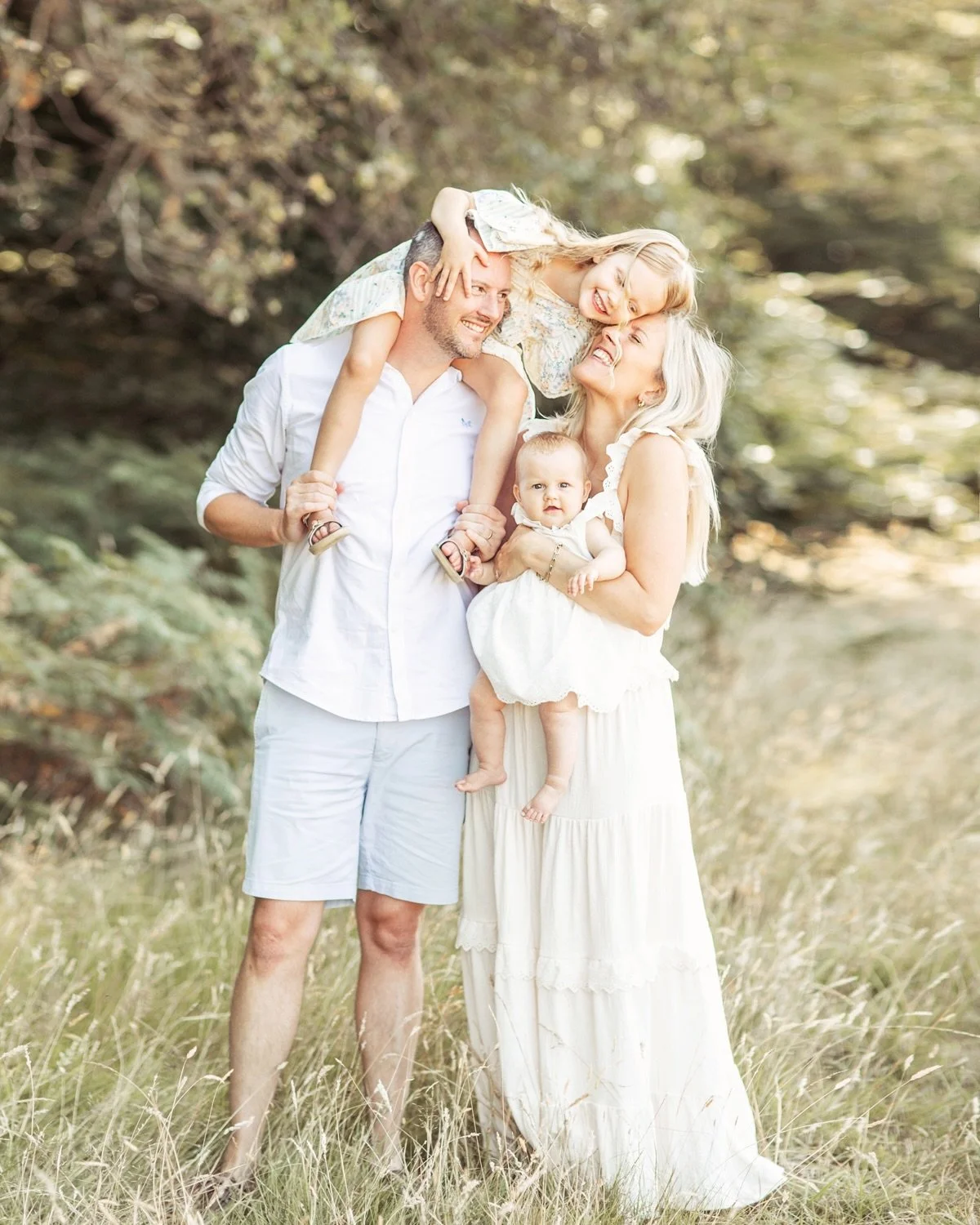 Wrapping up 2025!! I am in shock that this year has come and gone so fast, and I&rsquo;ve barely shared any of the beautiful families I&rsquo;ve captured! 

This year seemed busier than ever as I started the season later than usual, I ended up captur