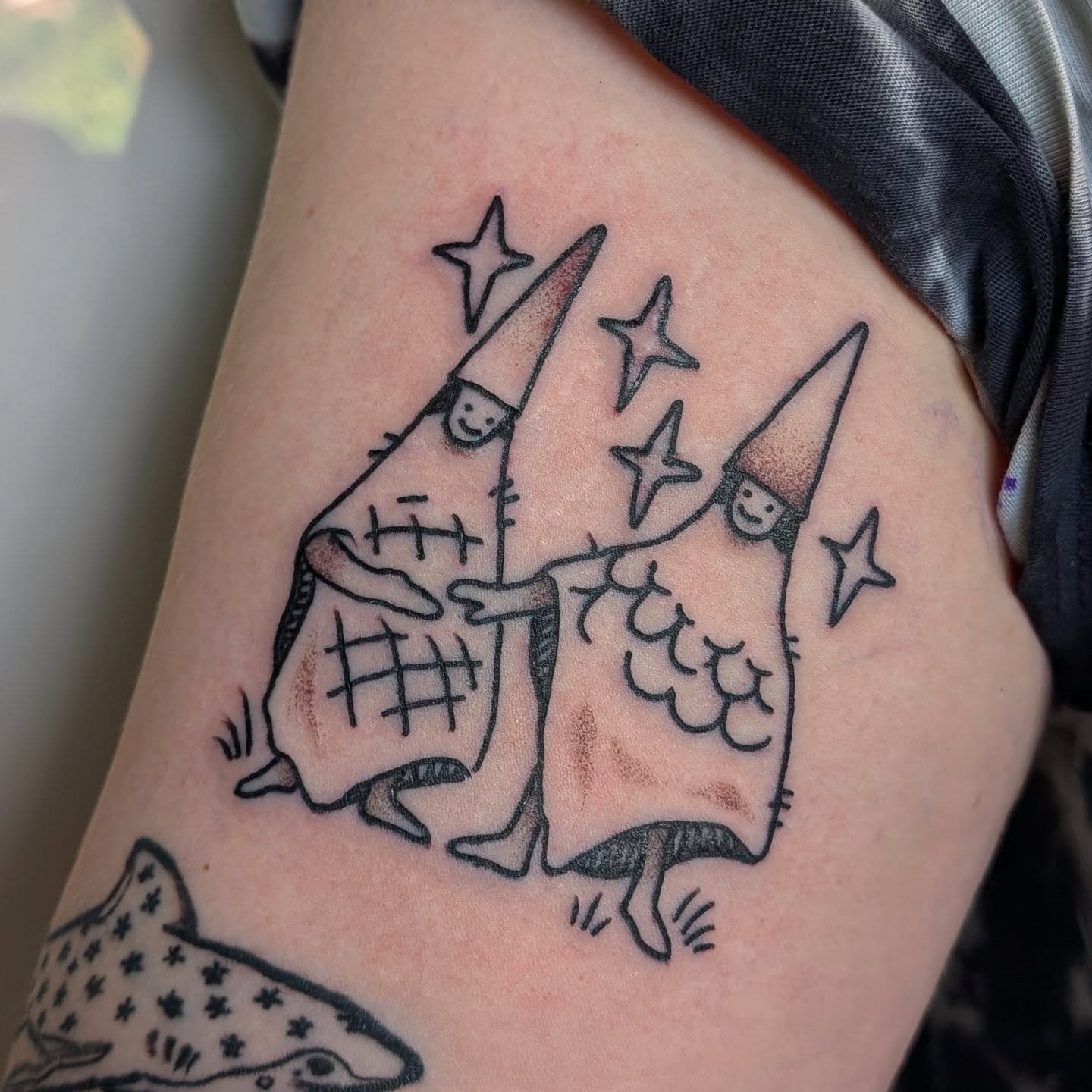 The silly little wizards from my flash day sheet! Loved doing these ✨ smaller pieces are always welcome 
.
Done at @niramittattoostudio 
.
#tattooideas #ink #inked #blackwork #illustration #linework #nottinghamtattoo #tattoos #tattoodesign  #mellow #
