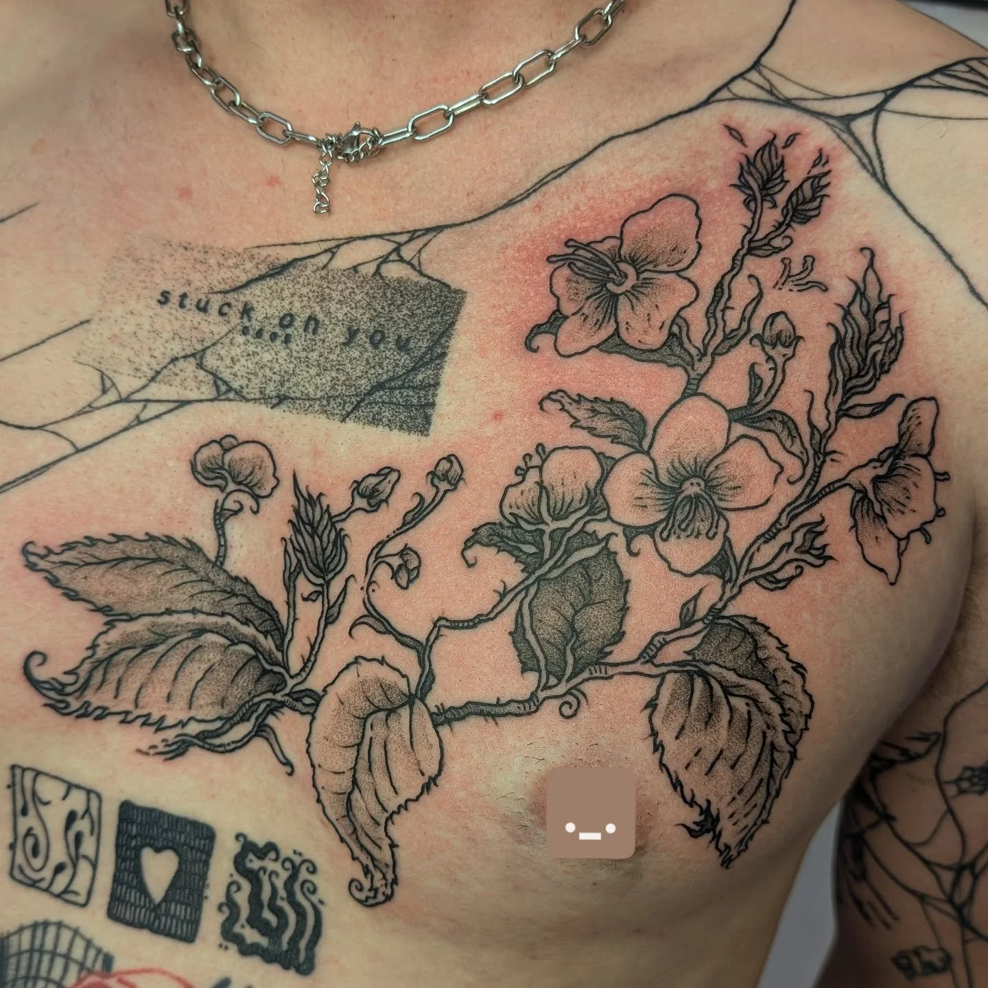 I really wanted to share the photos of this Germander Speedwell I made, so happy with this piece and I'd love to do more floral compositions! Any plant and any placement I'm happy to weave between as many tattoos needed 🤝🏼 thanks for looking!
I'm b
