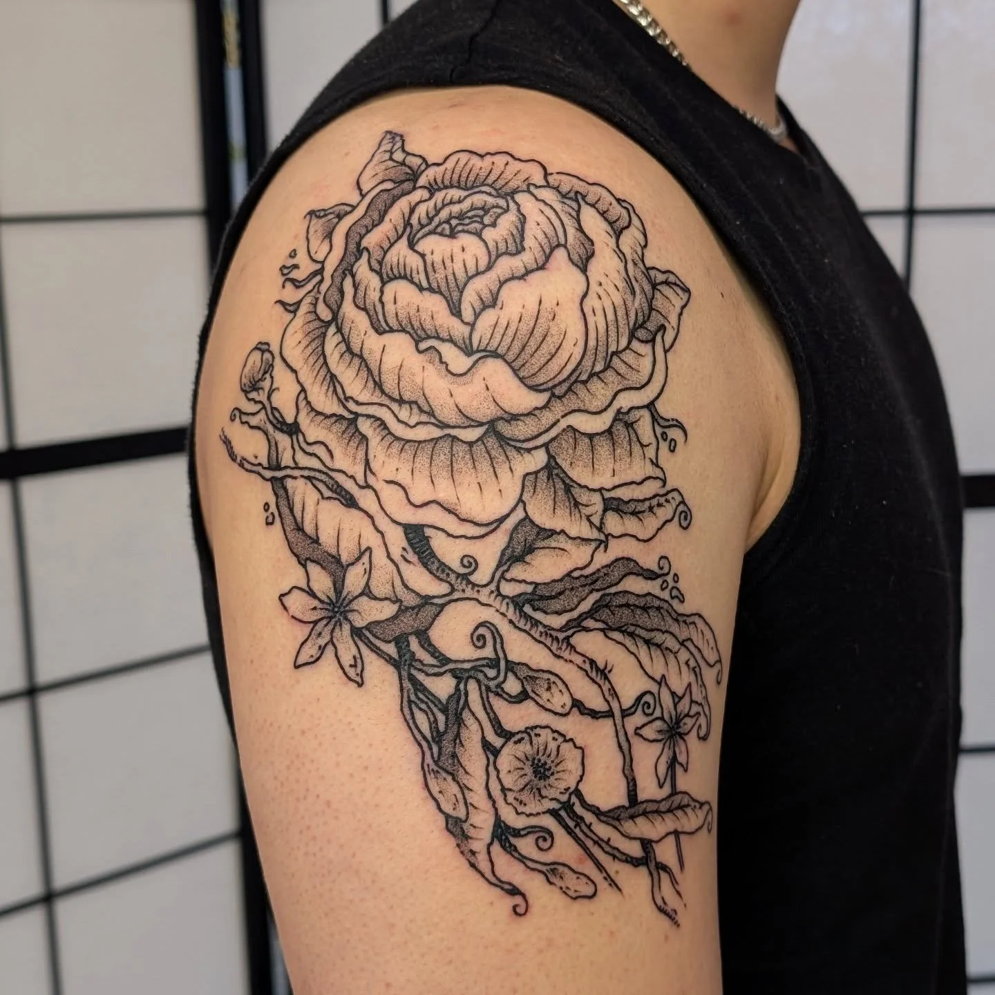 A start to this client's tattoo journey and his floral sleeve. A peony at the centre accompanied by poppy and blue squill, such a lovely project to work on. I'm always up for more large floral pieces, all you need is a plant or space you'd like to fi
