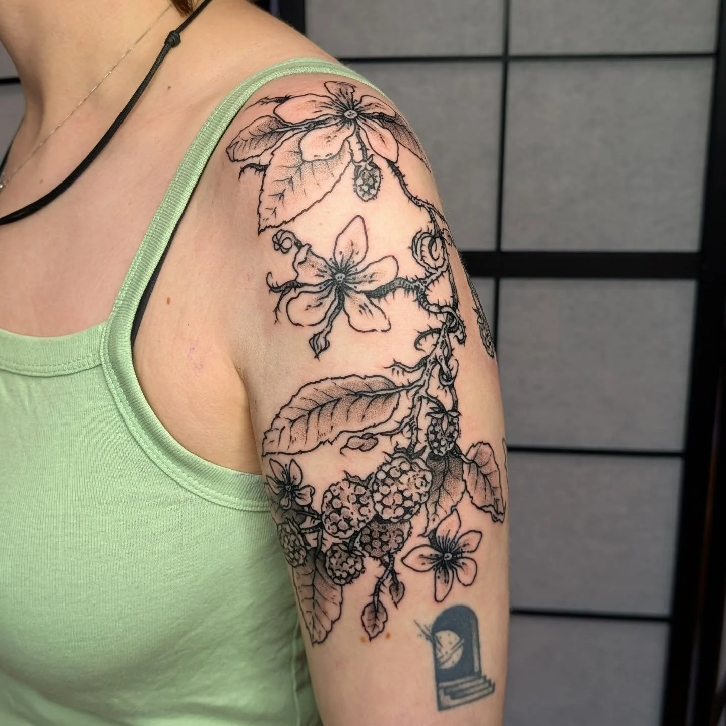 A blackberry vine made for Ellie, large floral comps like these are always in stock. A dream for me to tattoo pieces like this, thank you for the trust 🌿
.
Done at @niramittattoostudio 
.
#tattooideas #ink #inked #blackwork #illustration #linework #