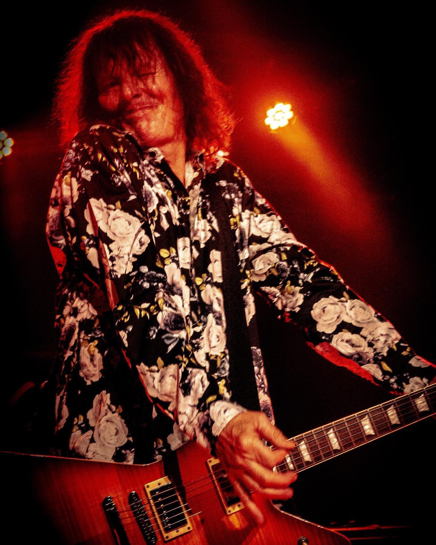 Perry Polito 

#singer #guitarplayer #classicrock