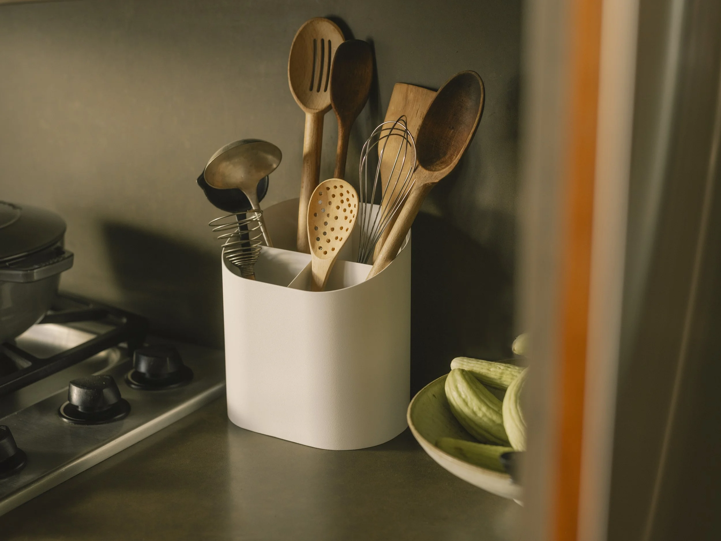 Sloped Utensil Holder_004 copy.jpg