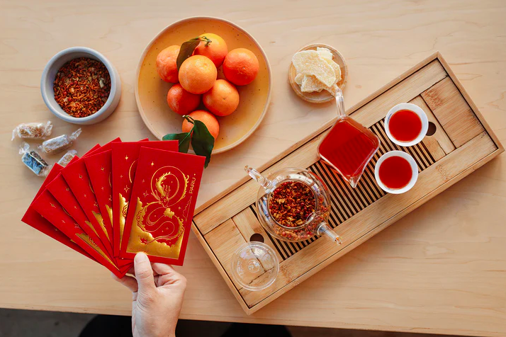 paru-studioluniste-aniequynh-red envelope san diego la jolla.png