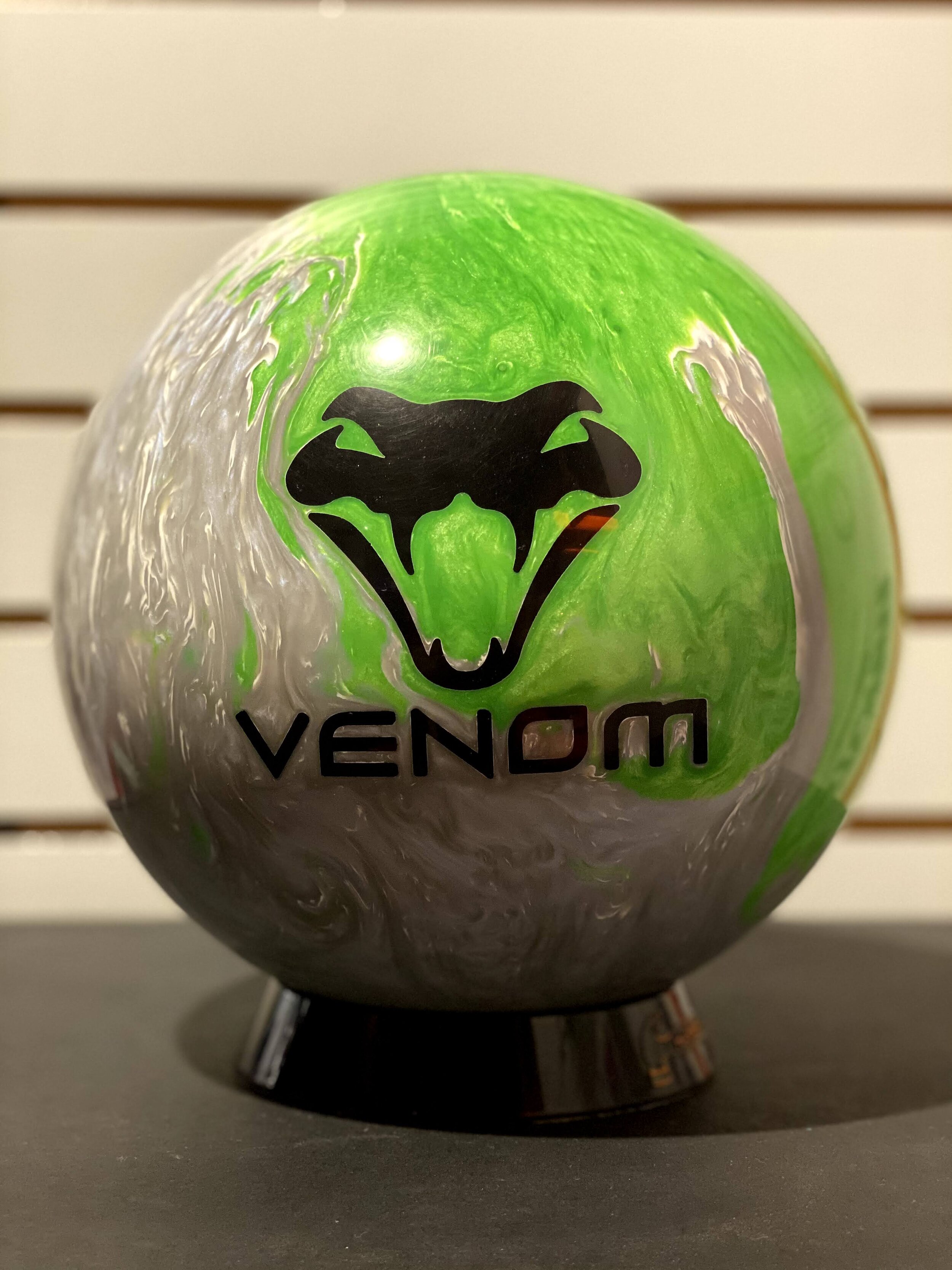 Motiv Venom Fatal — GB Bowling Supply
