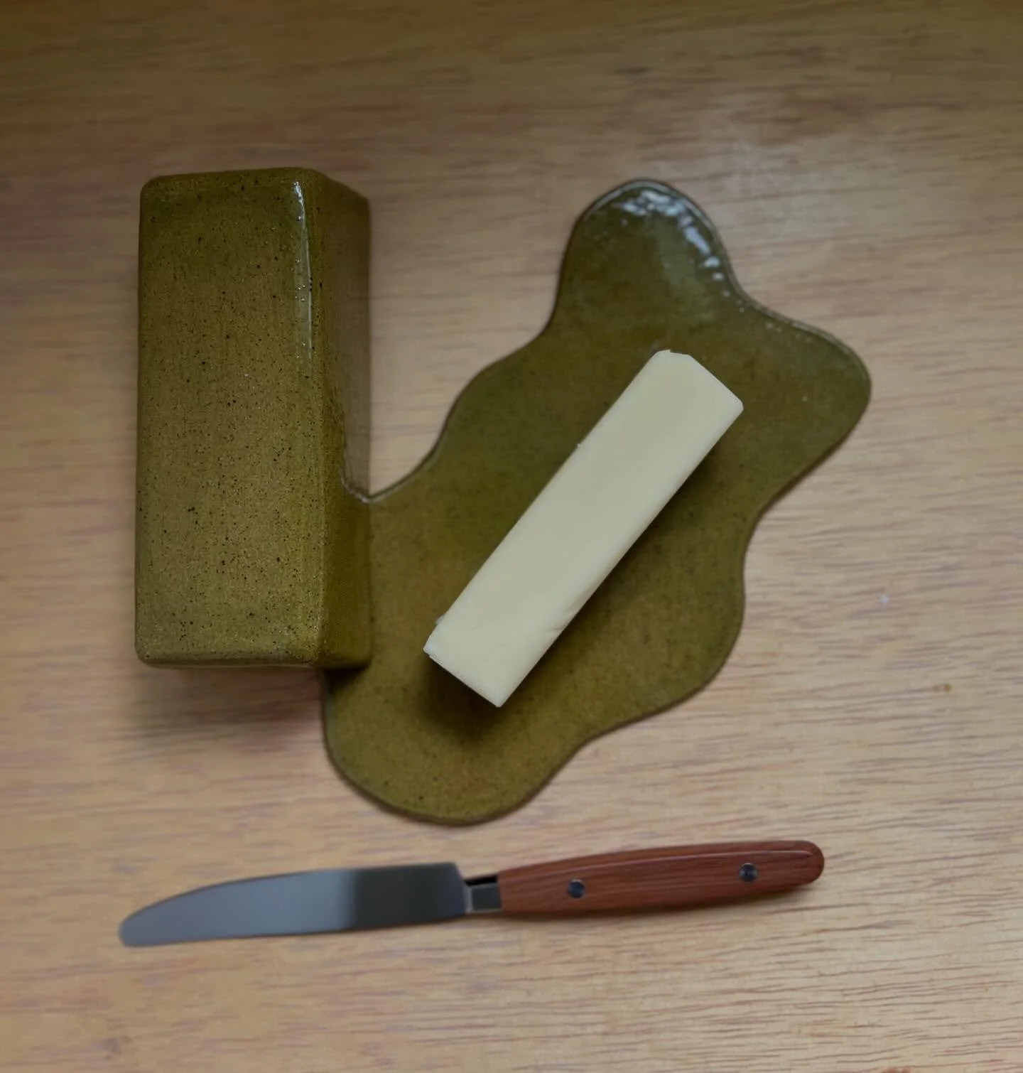 Melted butter dishes are back but in 🫒 green!