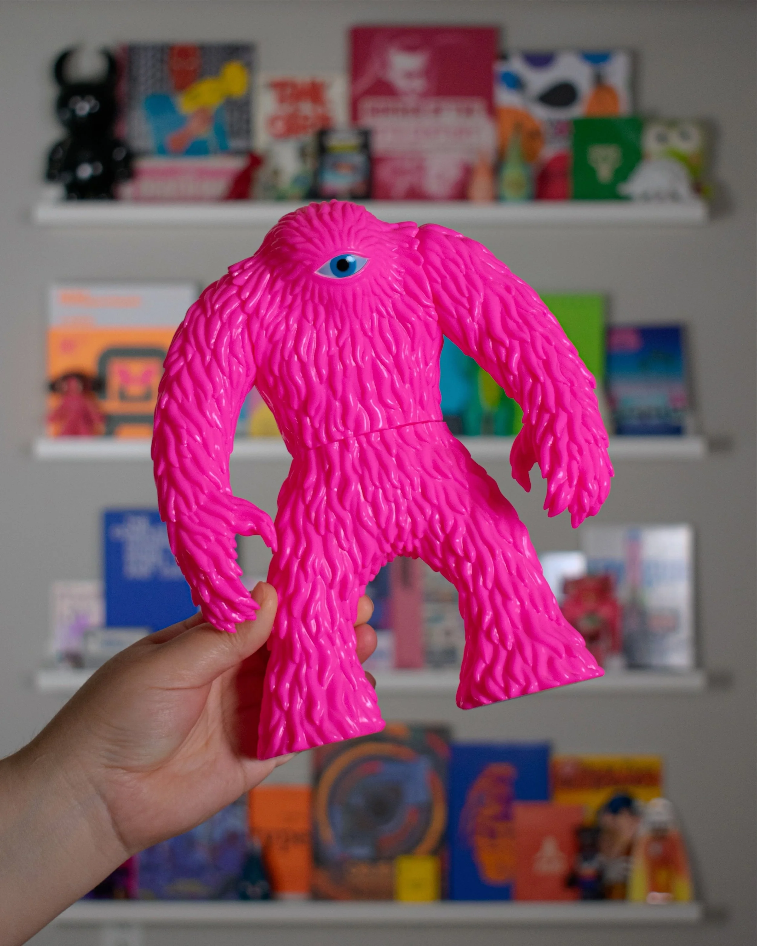 My name is Pink and I&rsquo;m really glad to meet you 💖👁️💖 @space_cyclop