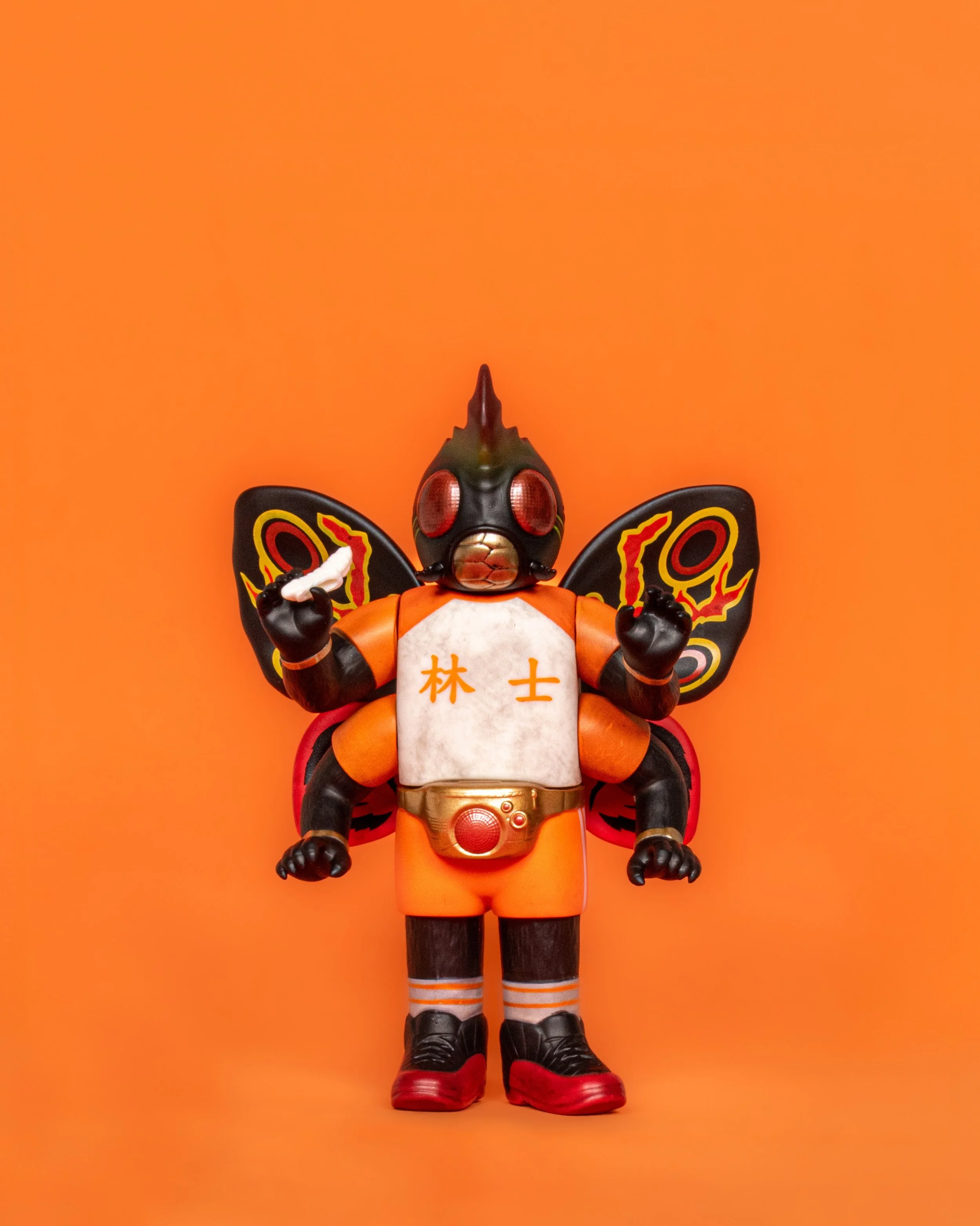 You&rsquo;re my ~moth~ sugar, baby 🦋
Rider Nothra by @goodzila825 @nogerchen 
#kaijutoys #godzillacollector