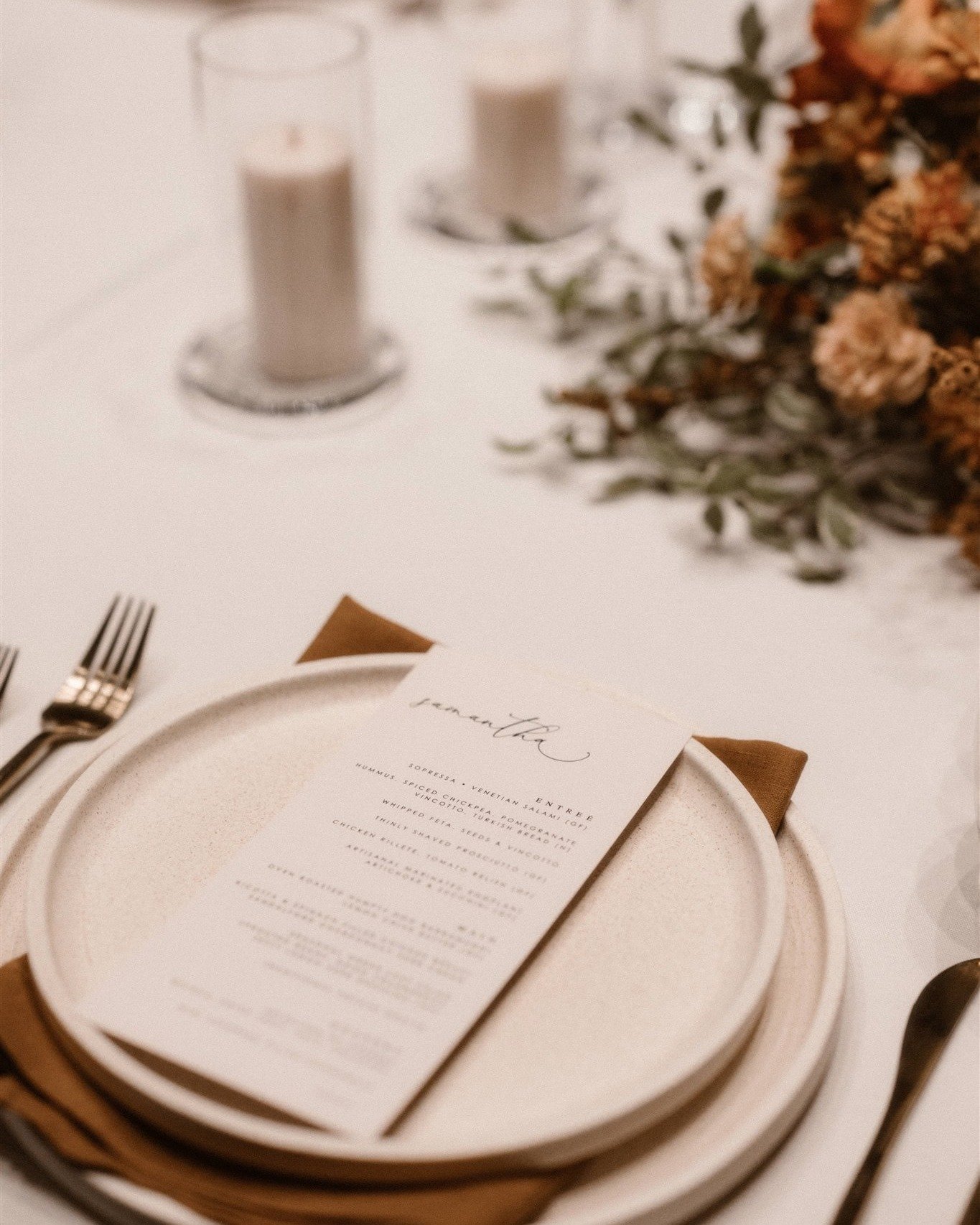 Dinner table details for this beautiful Sandalford wedding for S+E.

Photos by @annimariaphotography 

Tableware @sideserve 
Table lamps @festoon_lighting 
Florals @wyldbloom.collective 
Design &amp; styling by us, @little.things.events 

Want a gorg