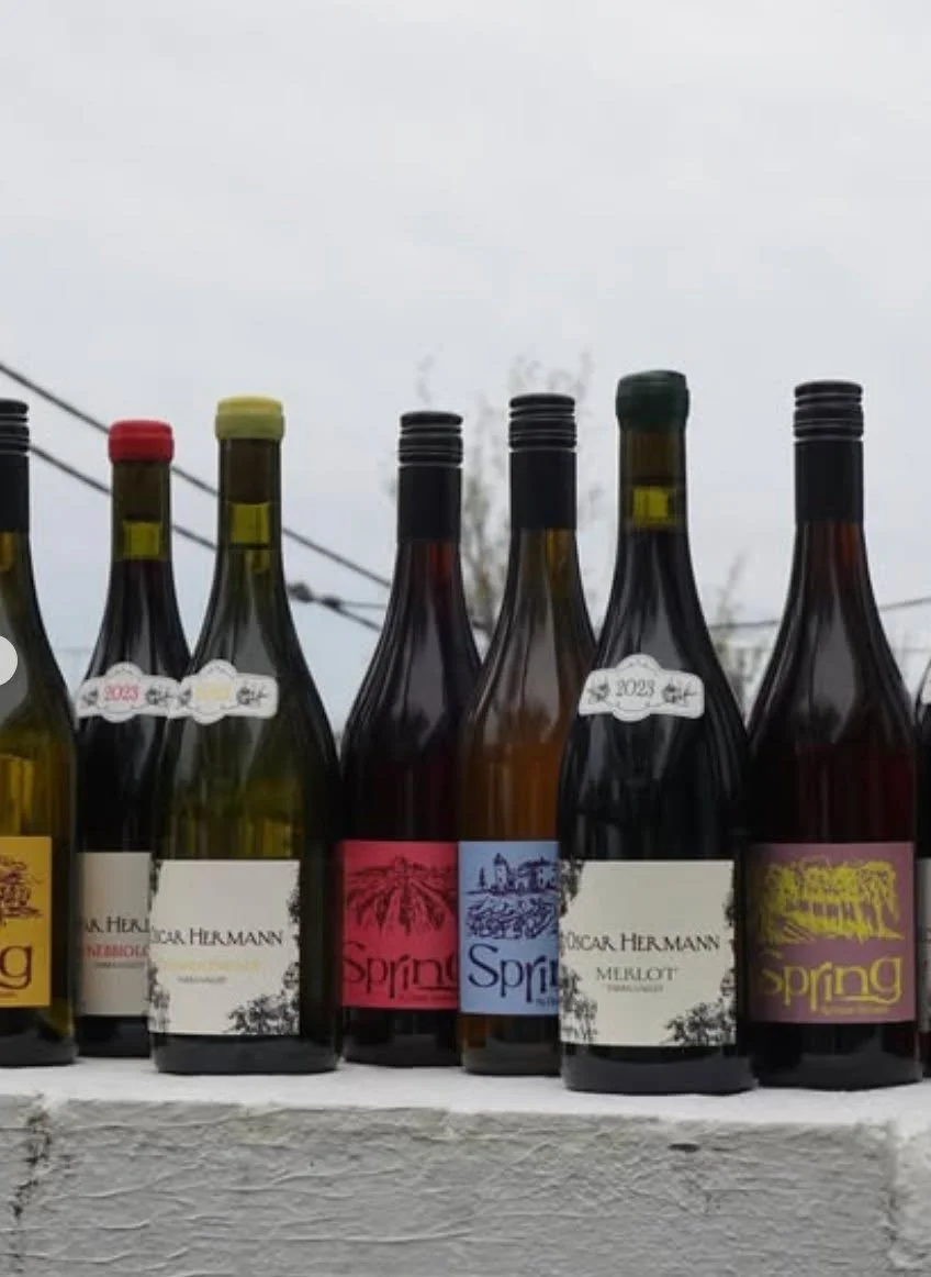 π· Uncover @oscar_hermann_wines at Open Cellars Winter 2025
This boutique winery embraces sustainable practices and a minimalist approach, allowing the true character of each varietal to shine.β
His commitment to organic farming and hands-off winem