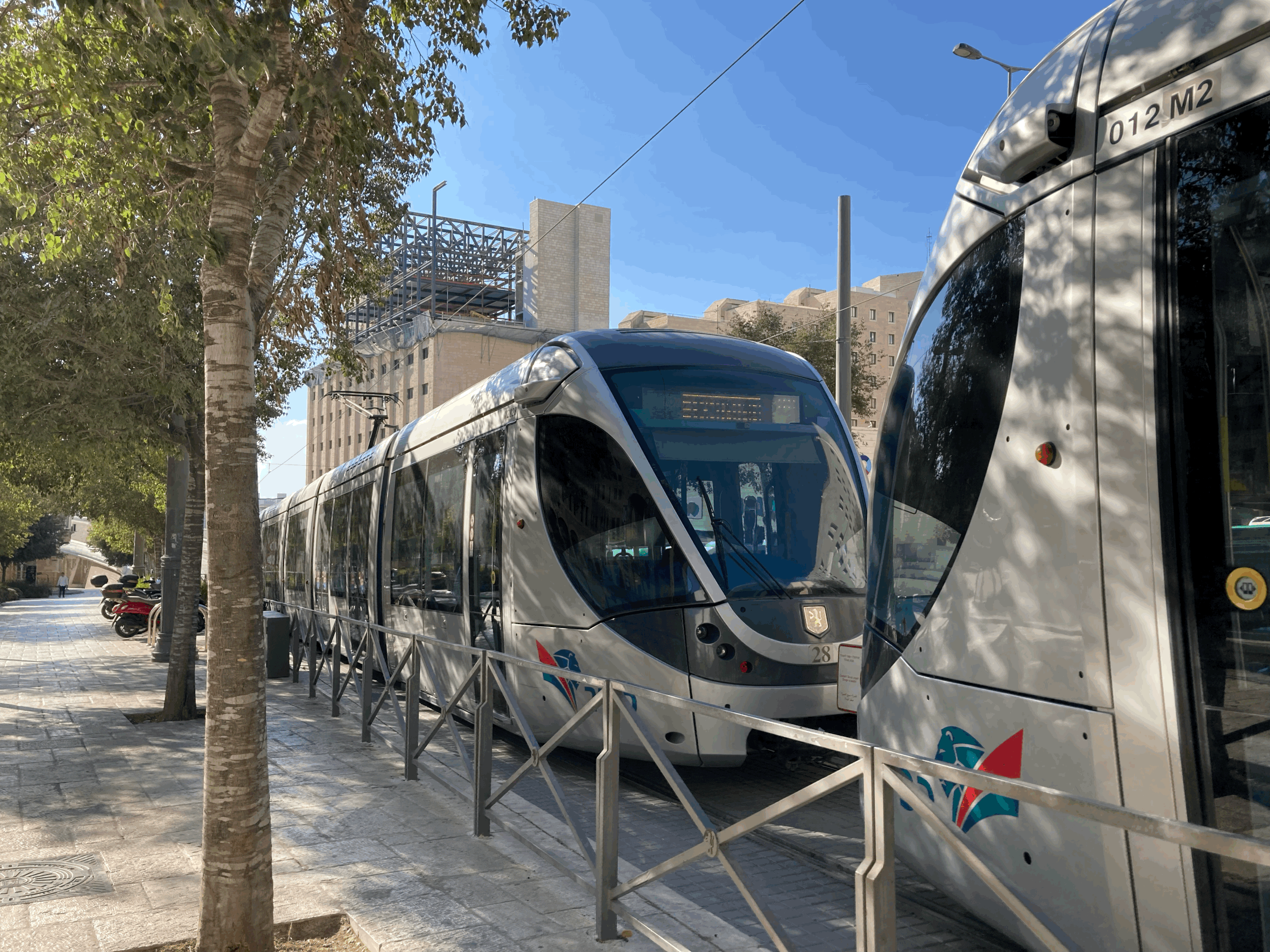 [23] The bus is not coming-האוטובוס לא בא