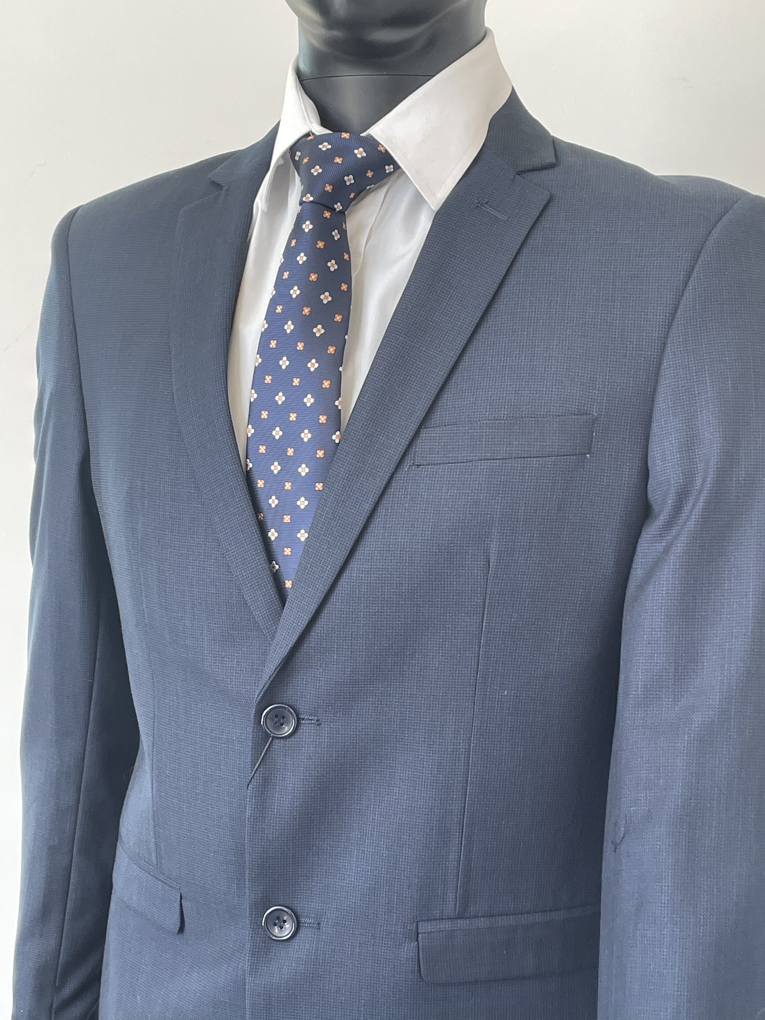 Gallery — Formal Wear 2 Suit U