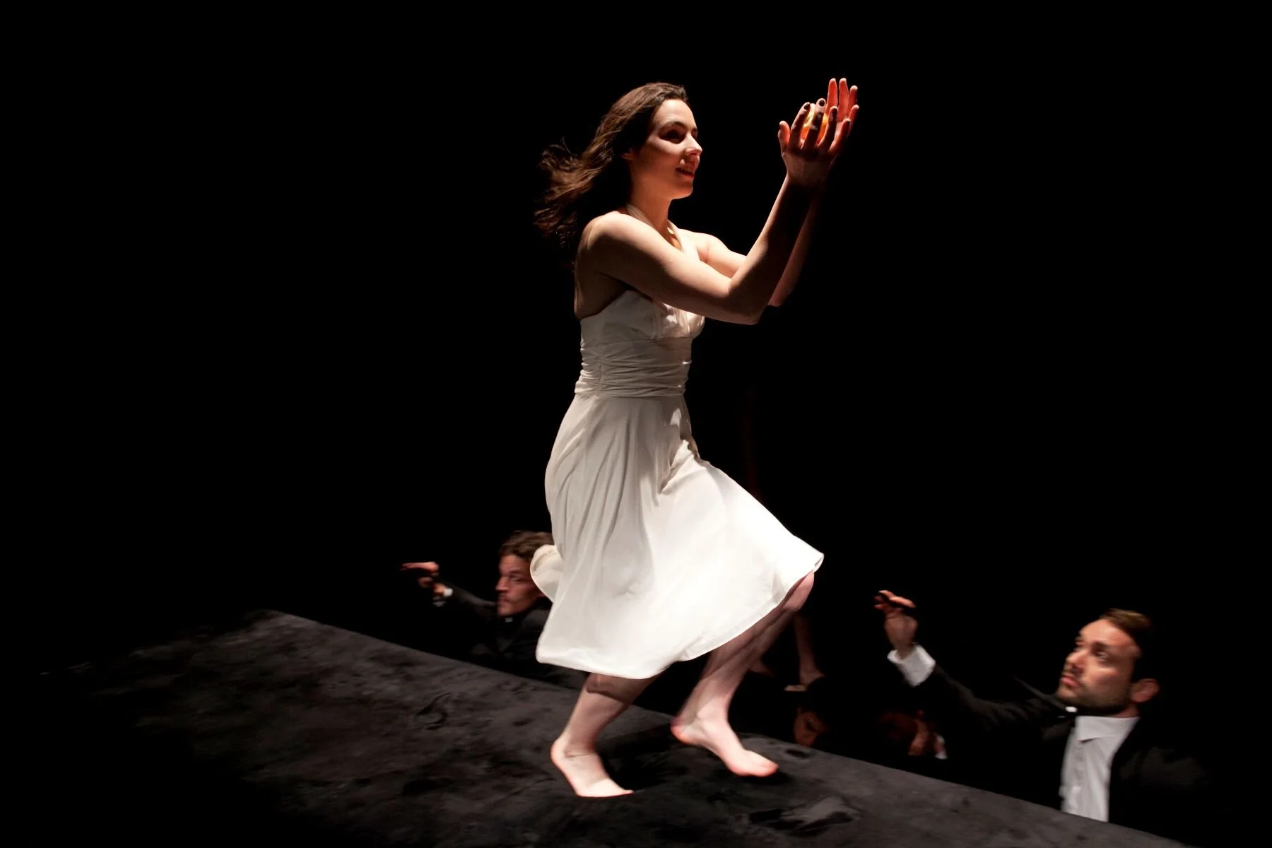 Isolde in "Tristan & Isolde", dir. Zoltan Balazs, Mini Theatre. Photo by Miha Fras.