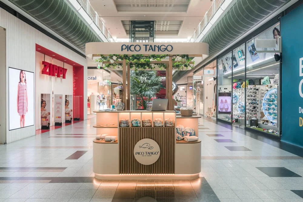 quiosque Pico Tango em shopping com produtos de decoração